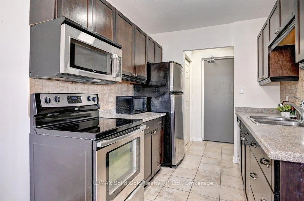 Photo 8 of Unit 306, 283 Fairway Road N, Kitchener — HOMEH