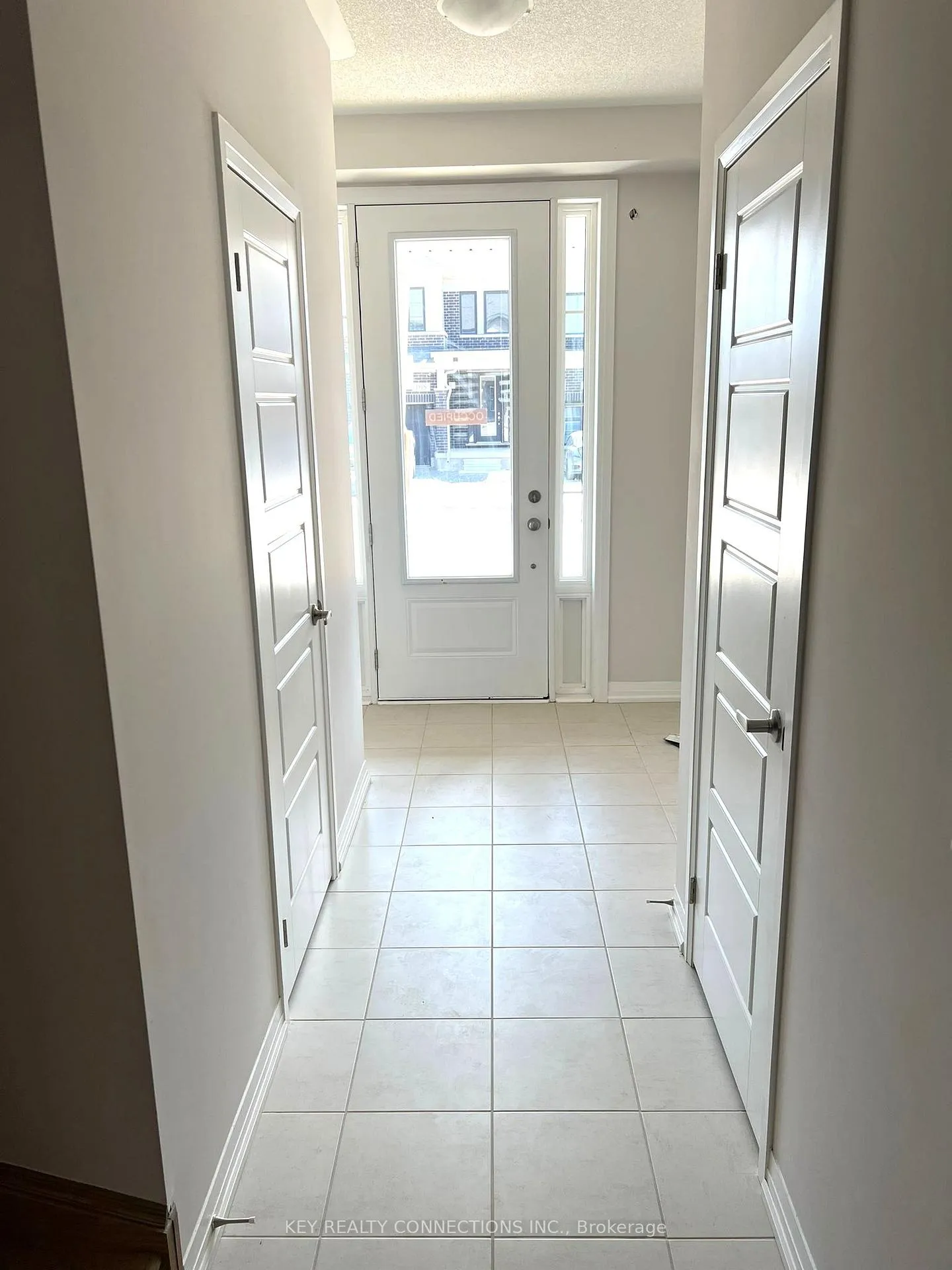 Photo 2 of 106 Yale Drive, Hamilton, Mount Hope — HOMEH