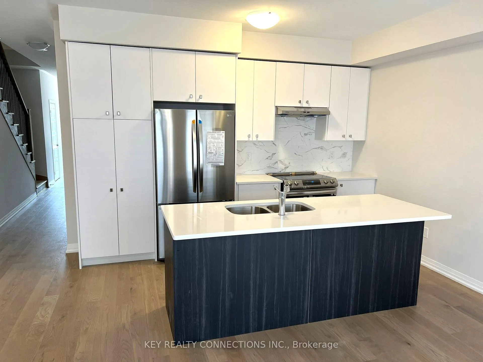 Photo 5 of 106 Yale Drive, Hamilton, Mount Hope — HOMEH