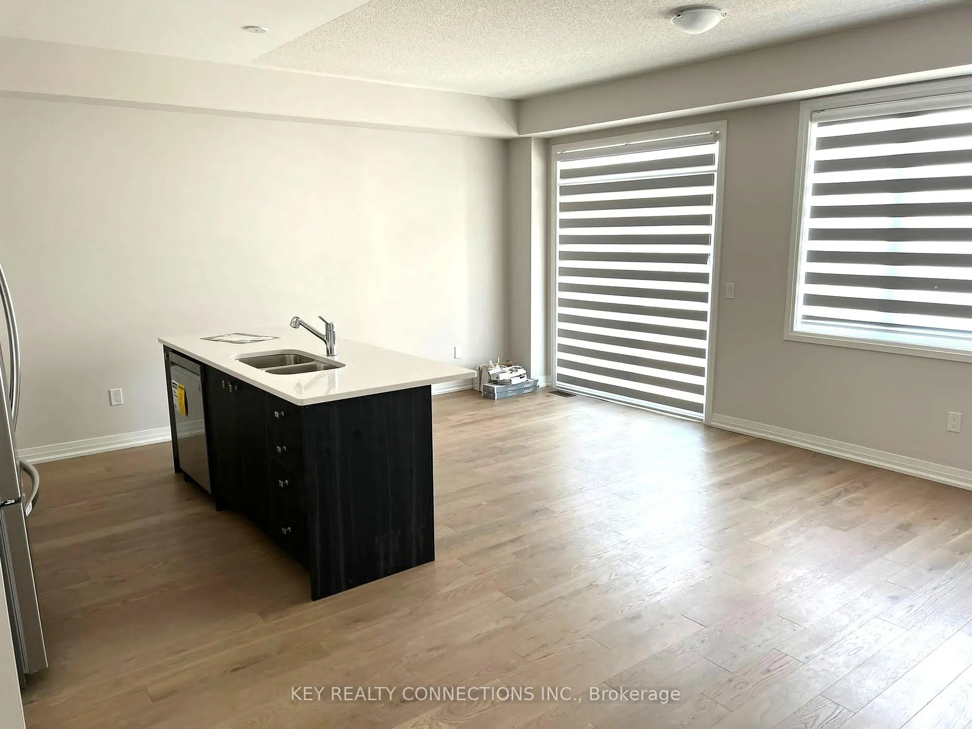 Photo 7 of 106 Yale Drive, Hamilton, Mount Hope — HOMEH