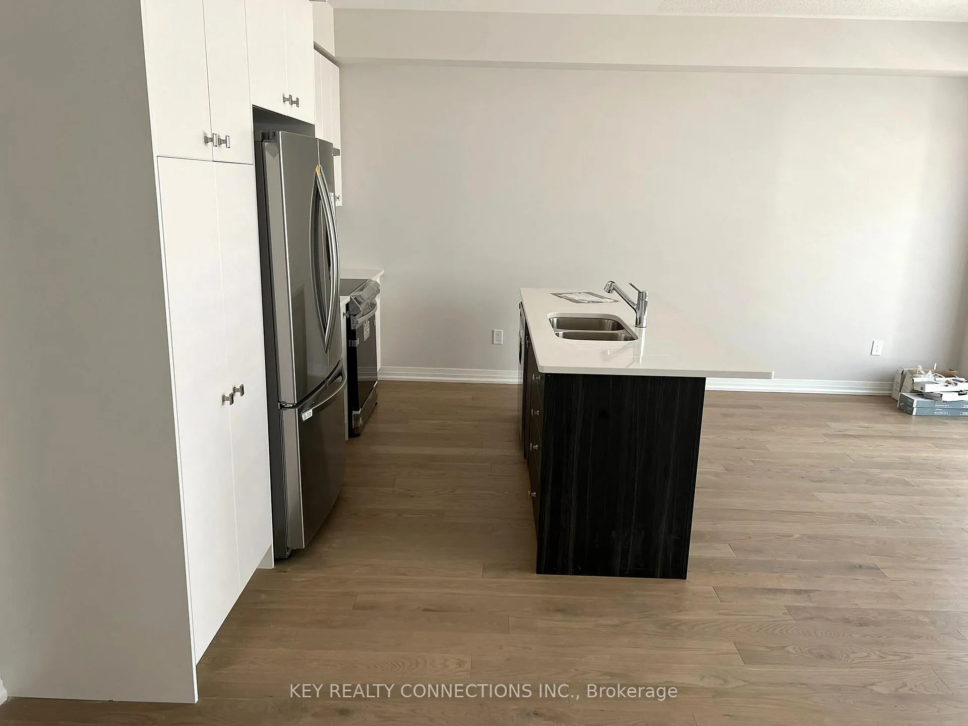 Photo 8 of 106 Yale Drive, Hamilton, Mount Hope — HOMEH