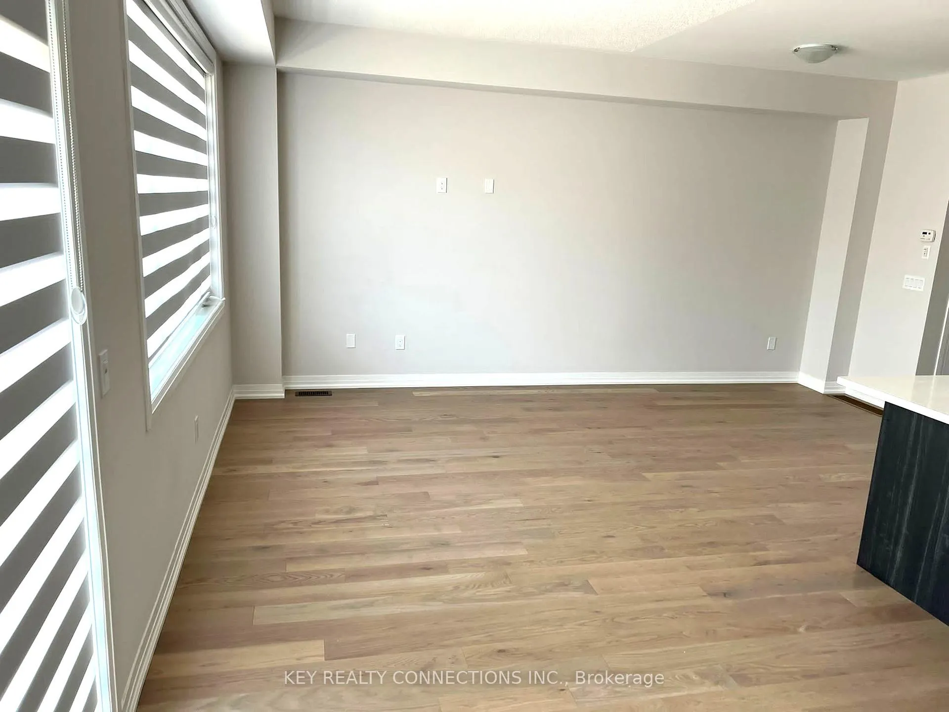 Photo 11 of 106 Yale Drive, Hamilton, Mount Hope — HOMEH
