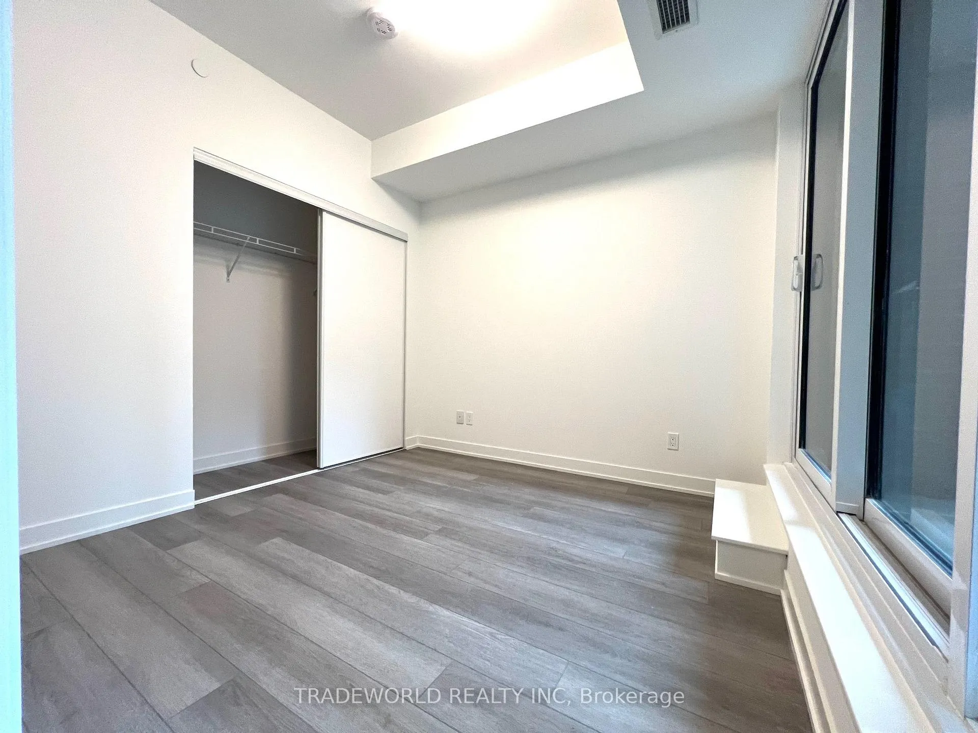 Photo 8 of Unit 321, 38 Simcoe Promenade, Markham, Unionville — HOMEH
