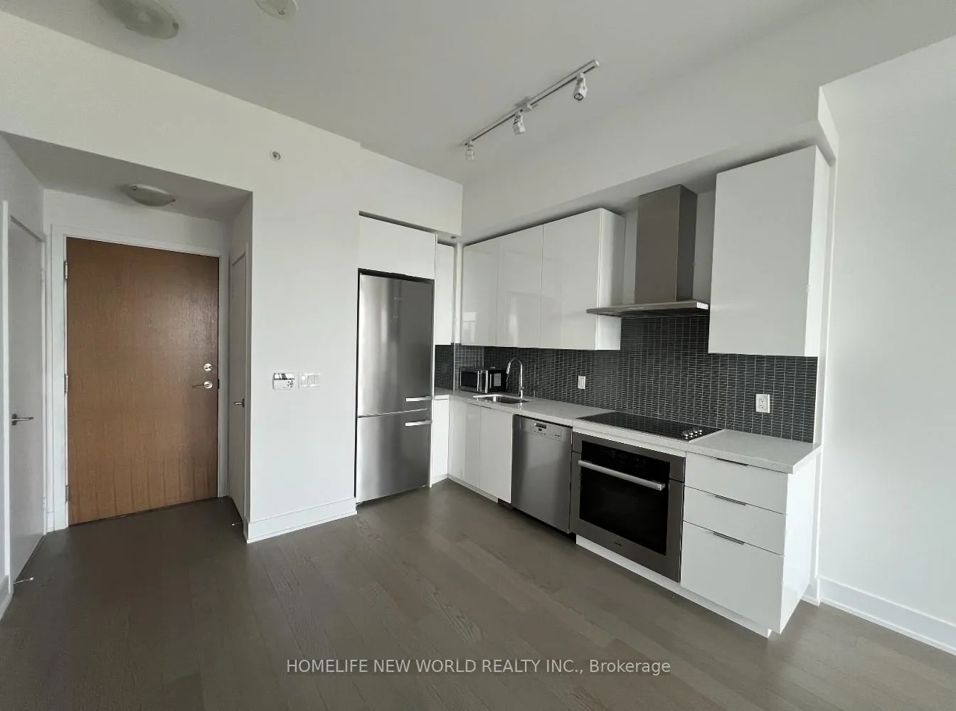 Front of Unit 6303, 30 Shore Breeze Drive