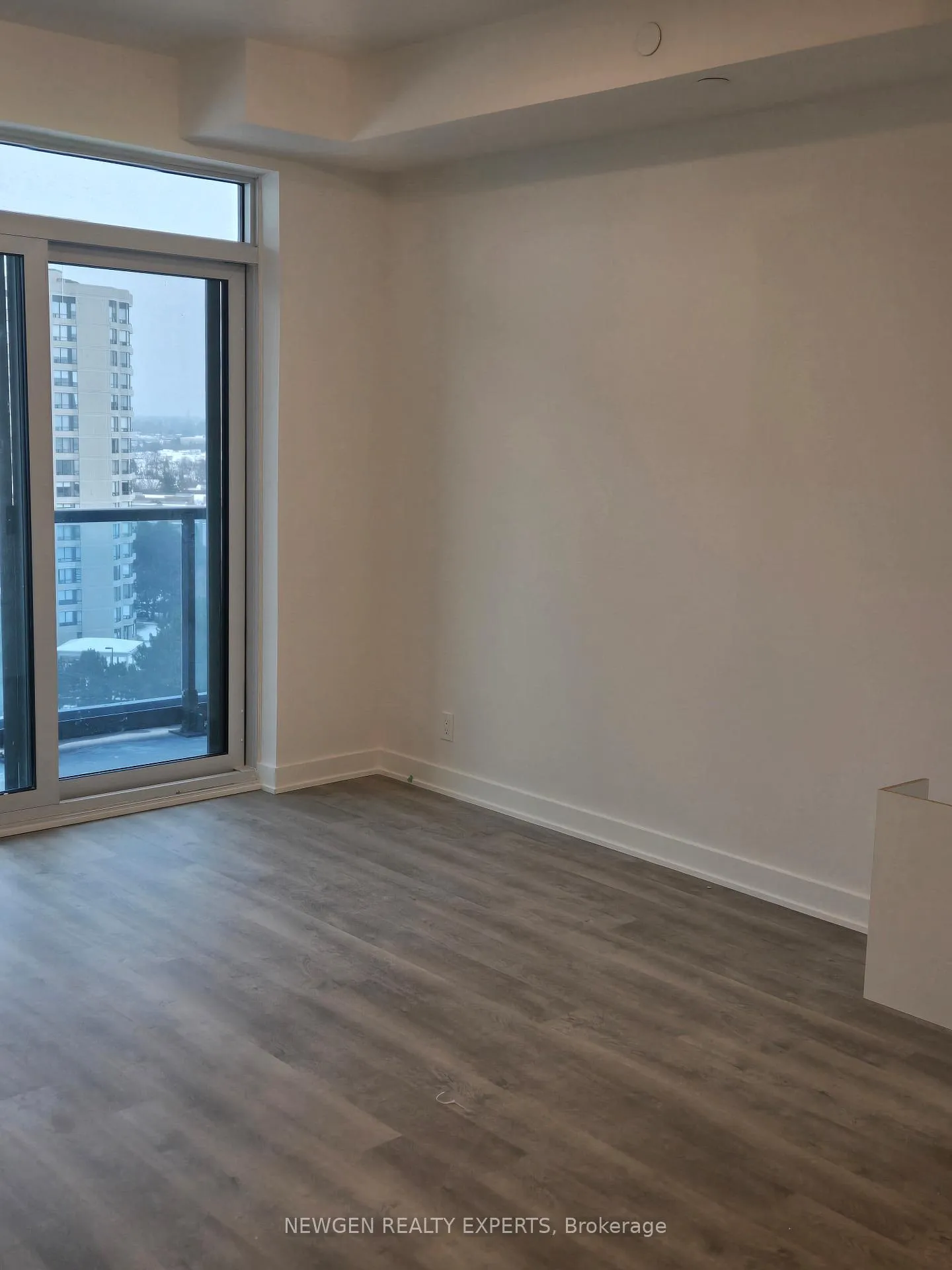 Photo 16 of Unit 811, 30 Upper Mall Way, Vaughan, Brownridge — HOMEH