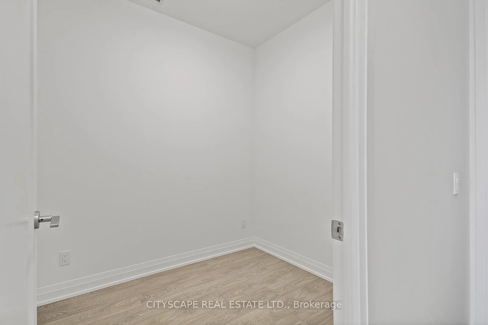Photo 3 of Unit 204, 286 Main Street, Toronto, East End-Danforth — HOMEH