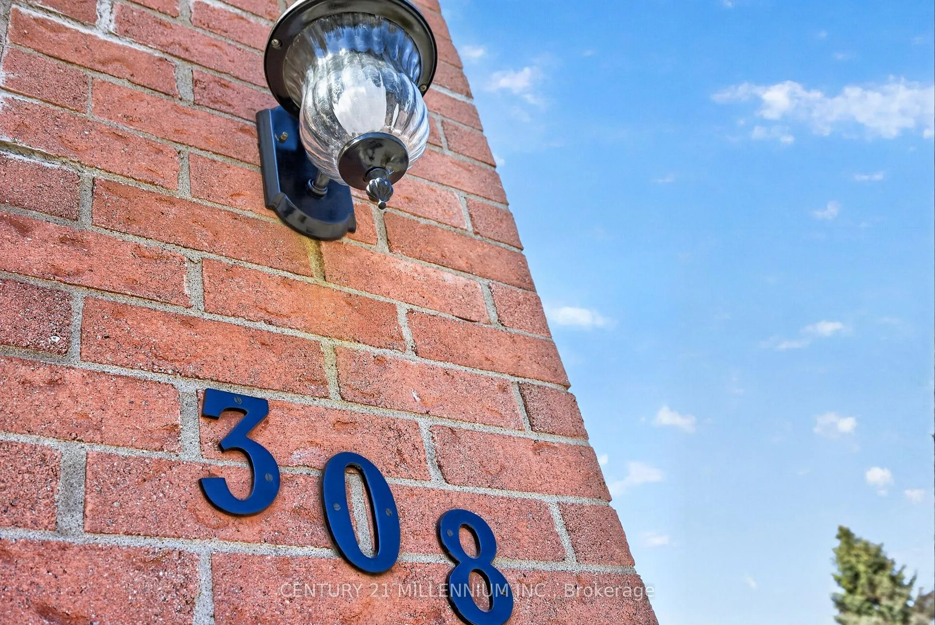 Photo 4 of 308 Shelburne Place, Shelburne — HOMEH