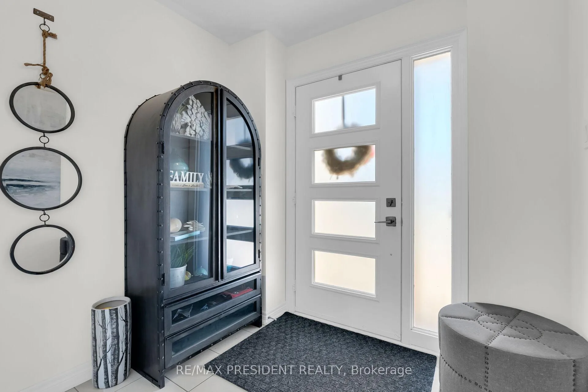 Photo 7 of 40 Queenpost Drive, Brampton, Credit Valley — HOMEH