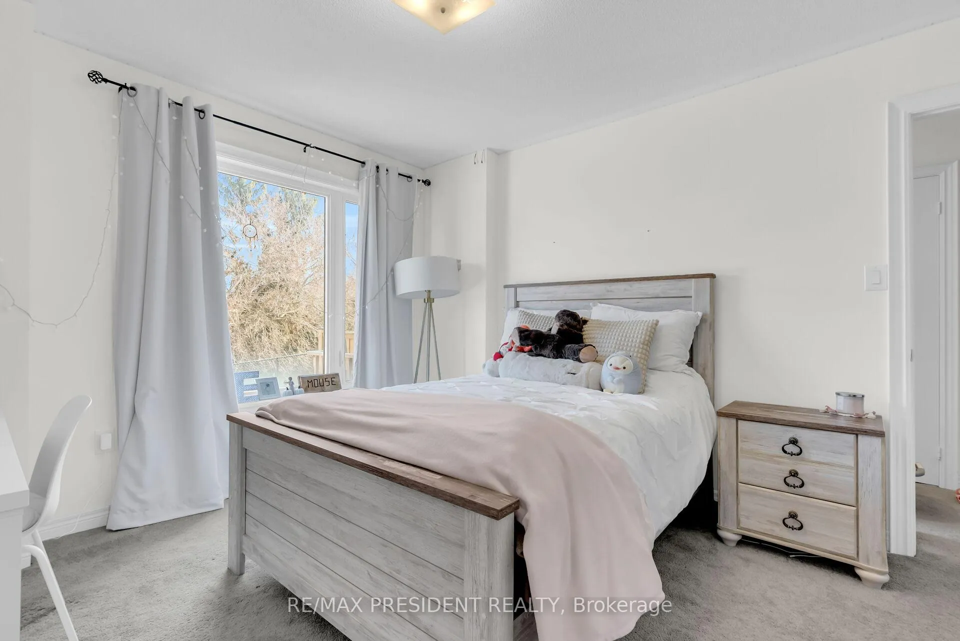 Photo 11 of 40 Queenpost Drive, Brampton, Credit Valley — HOMEH