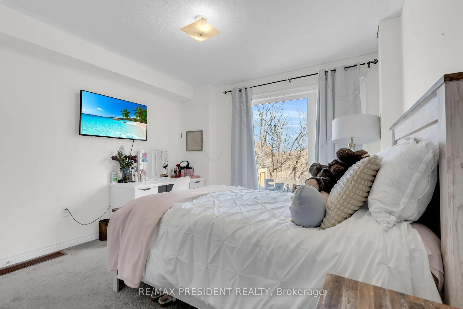 Photo 12 of 40 Queenpost Drive, Brampton, Credit Valley — HOMEH