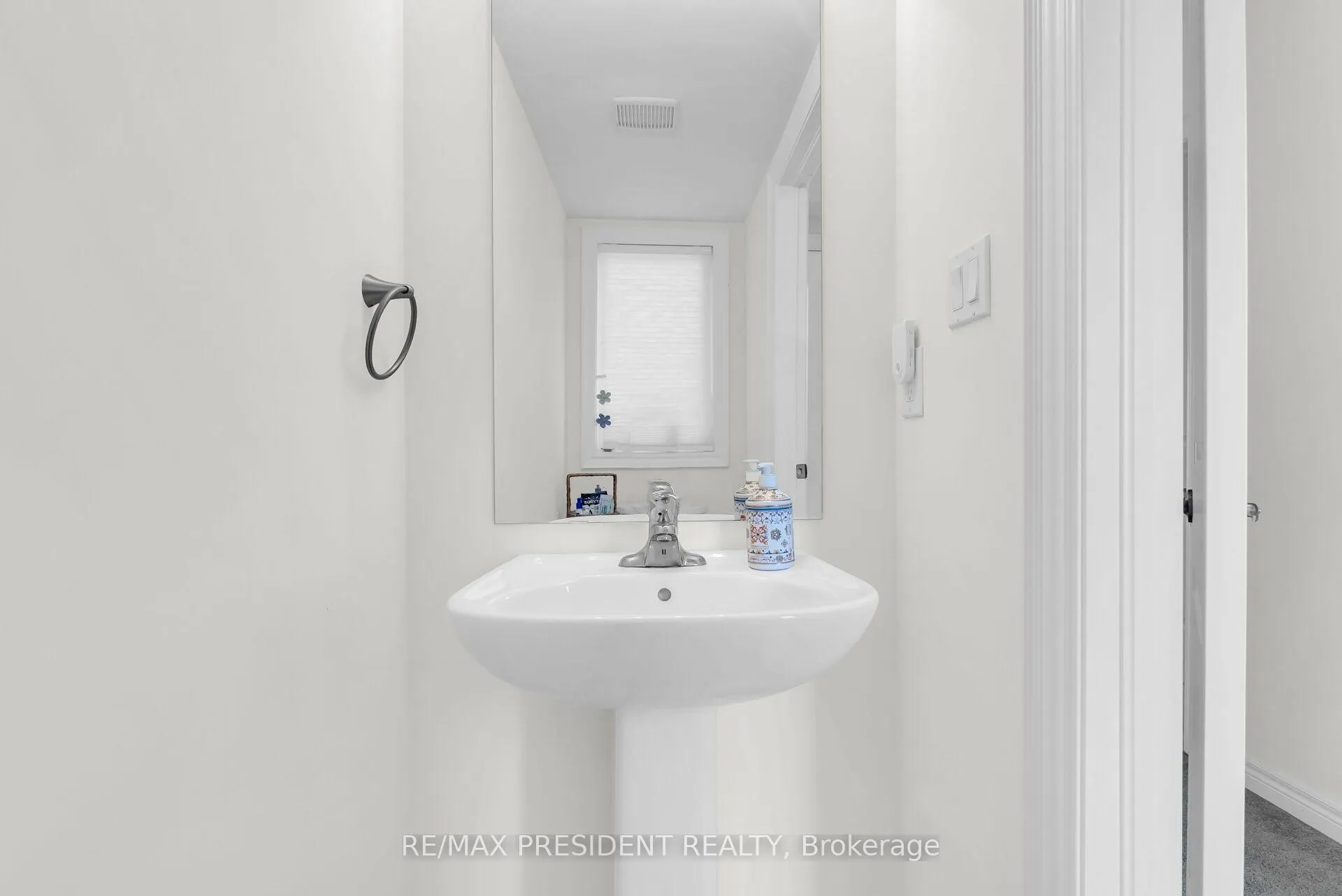 Photo 14 of 40 Queenpost Drive, Brampton, Credit Valley — HOMEH
