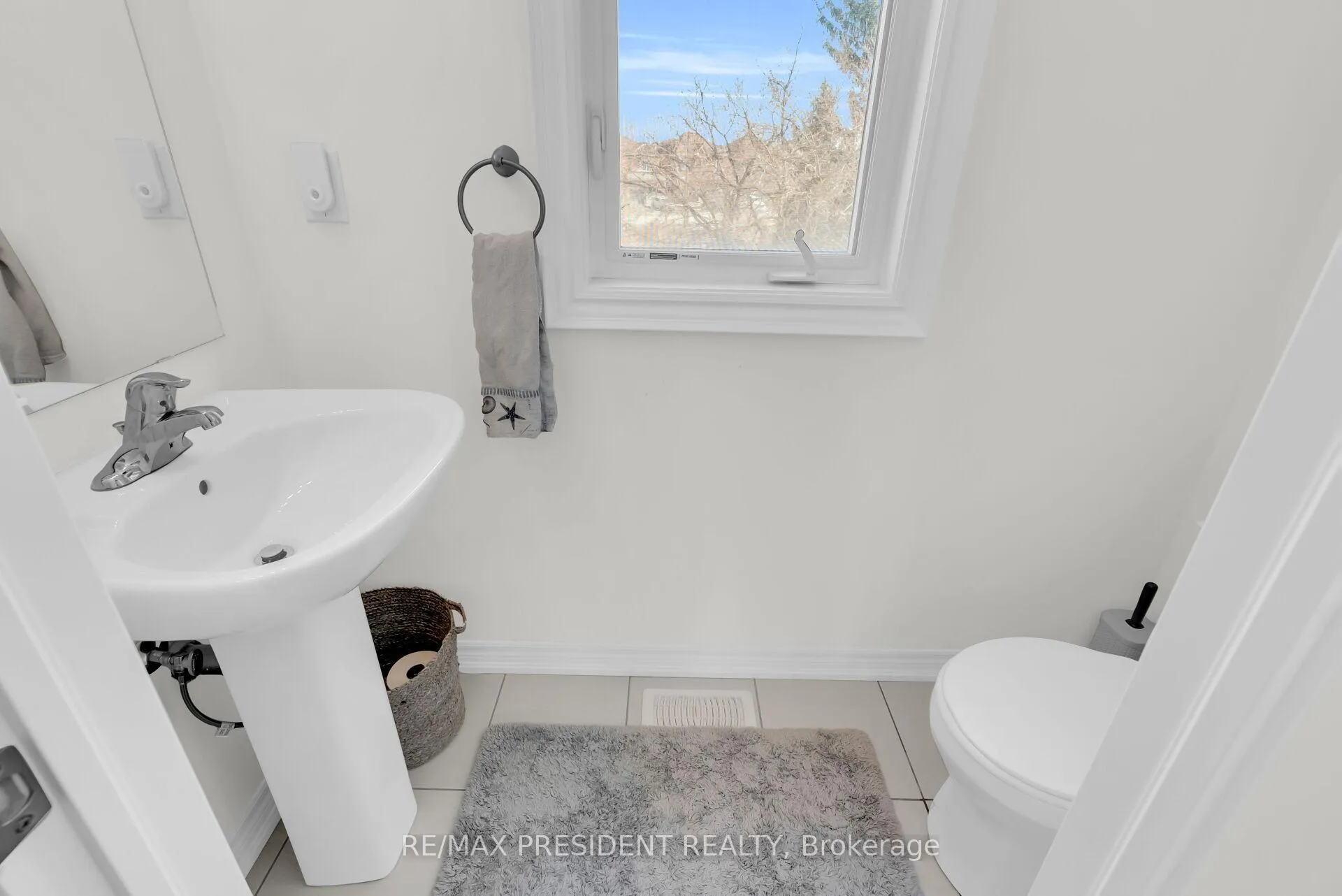 Photo 23 of 40 Queenpost Drive, Brampton, Credit Valley — HOMEH