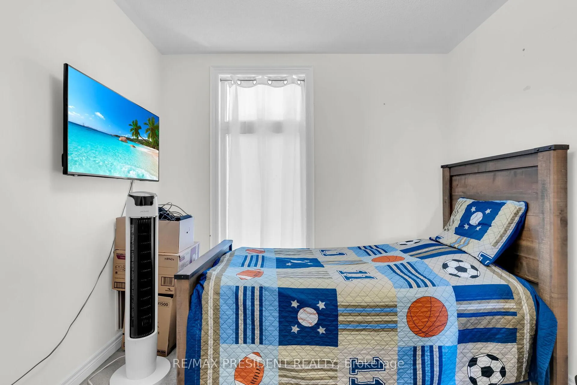 Photo 35 of 40 Queenpost Drive, Brampton, Credit Valley — HOMEH
