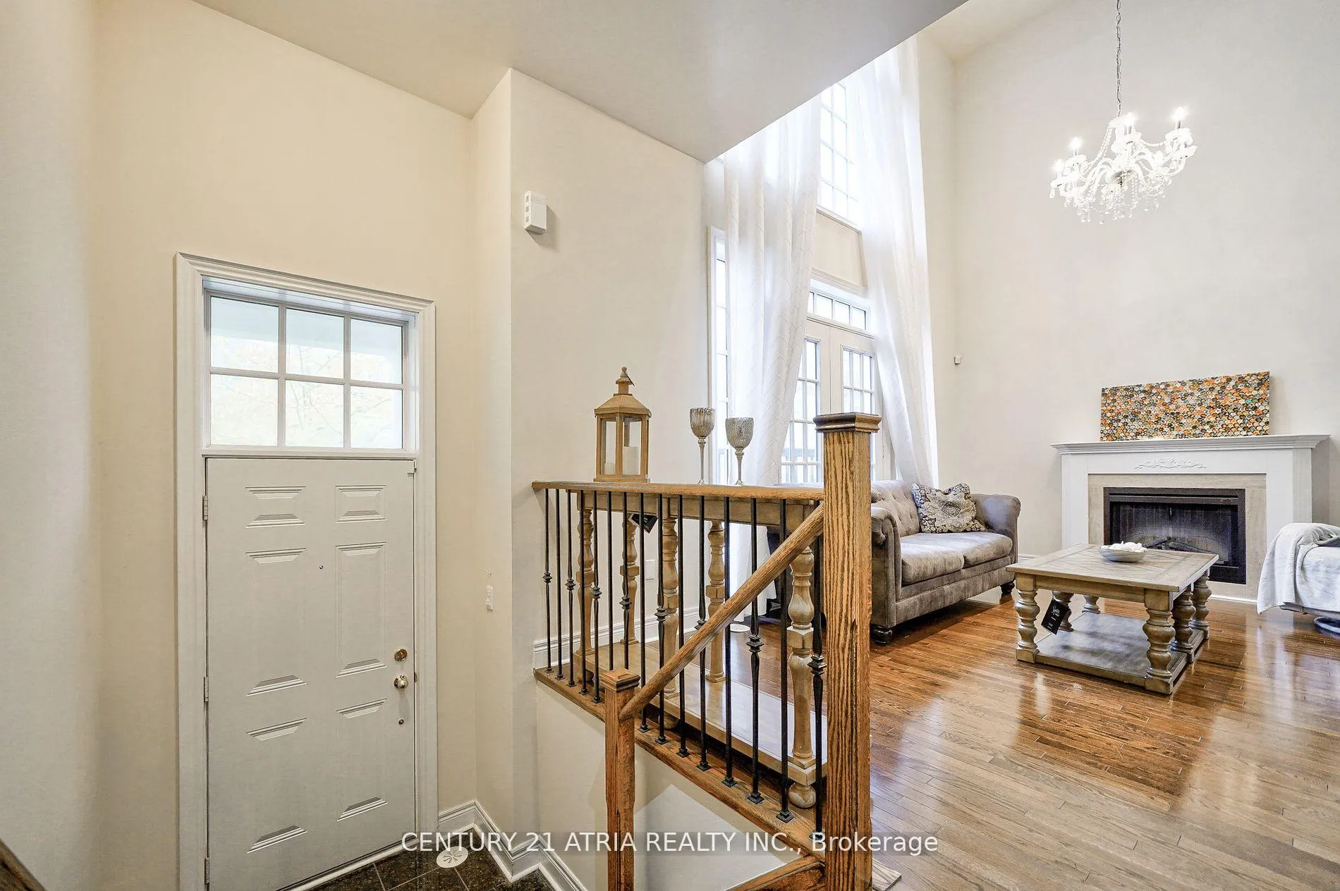 Photo 3 of 28 Lord Durham Road, Markham, Unionville — HOMEH