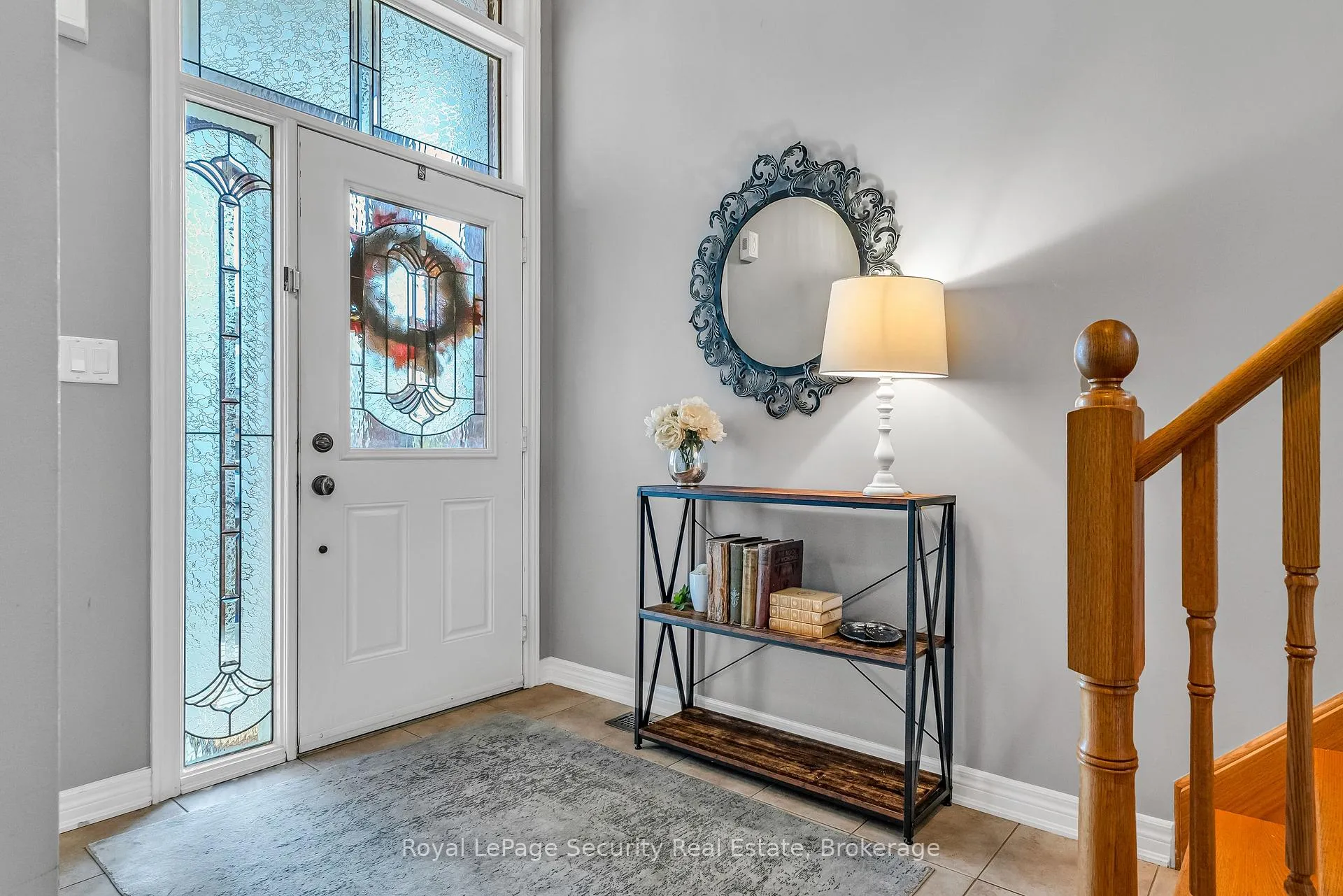 Photo 4 of 40 Summit Drive, Vaughan, Vellore Village — HOMEH