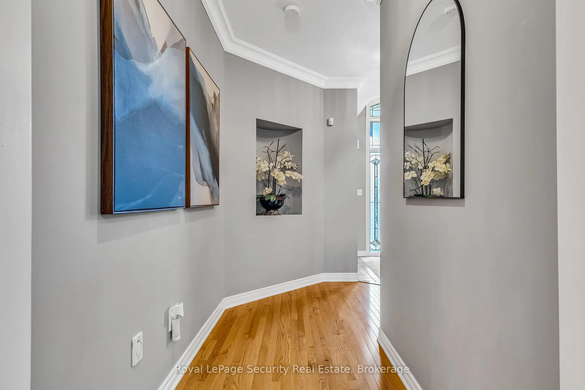 Photo 6 of 40 Summit Drive, Vaughan, Vellore Village — HOMEH