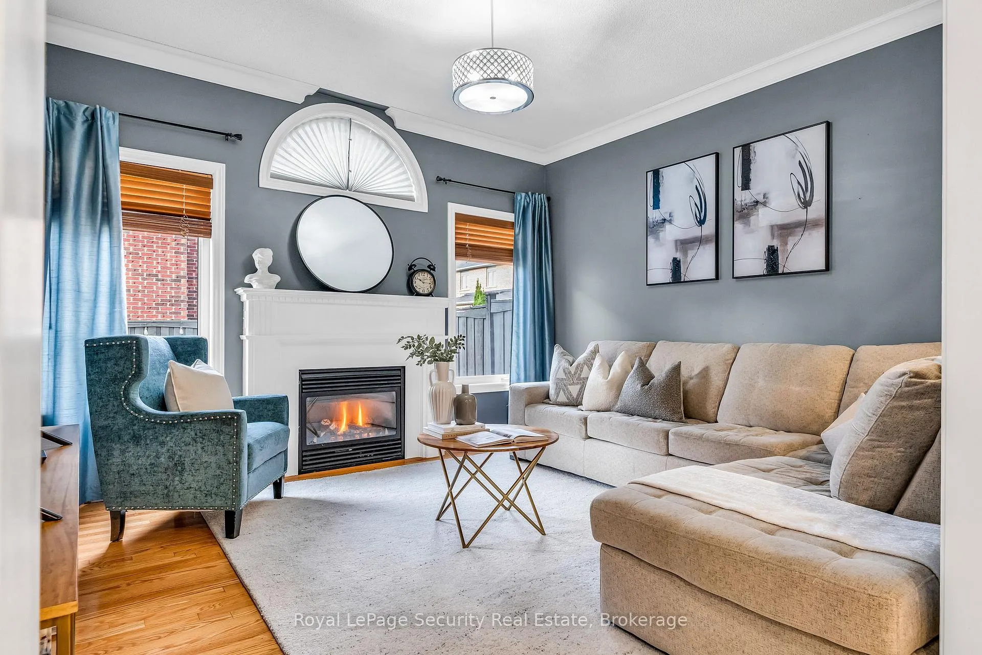 Photo 10 of 40 Summit Drive, Vaughan, Vellore Village — HOMEH