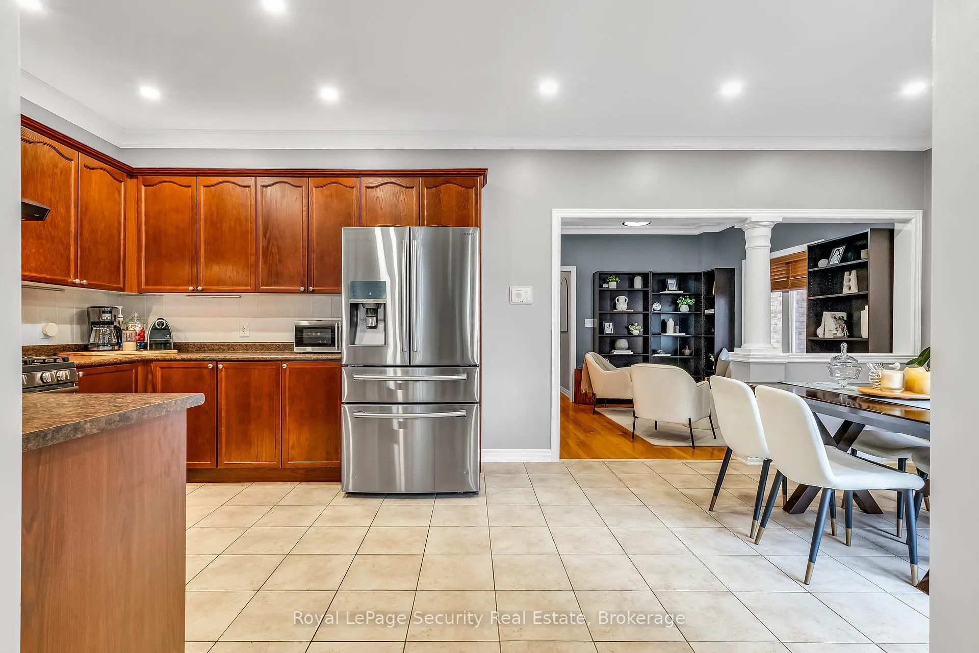 Photo 14 of 40 Summit Drive, Vaughan, Vellore Village — HOMEH