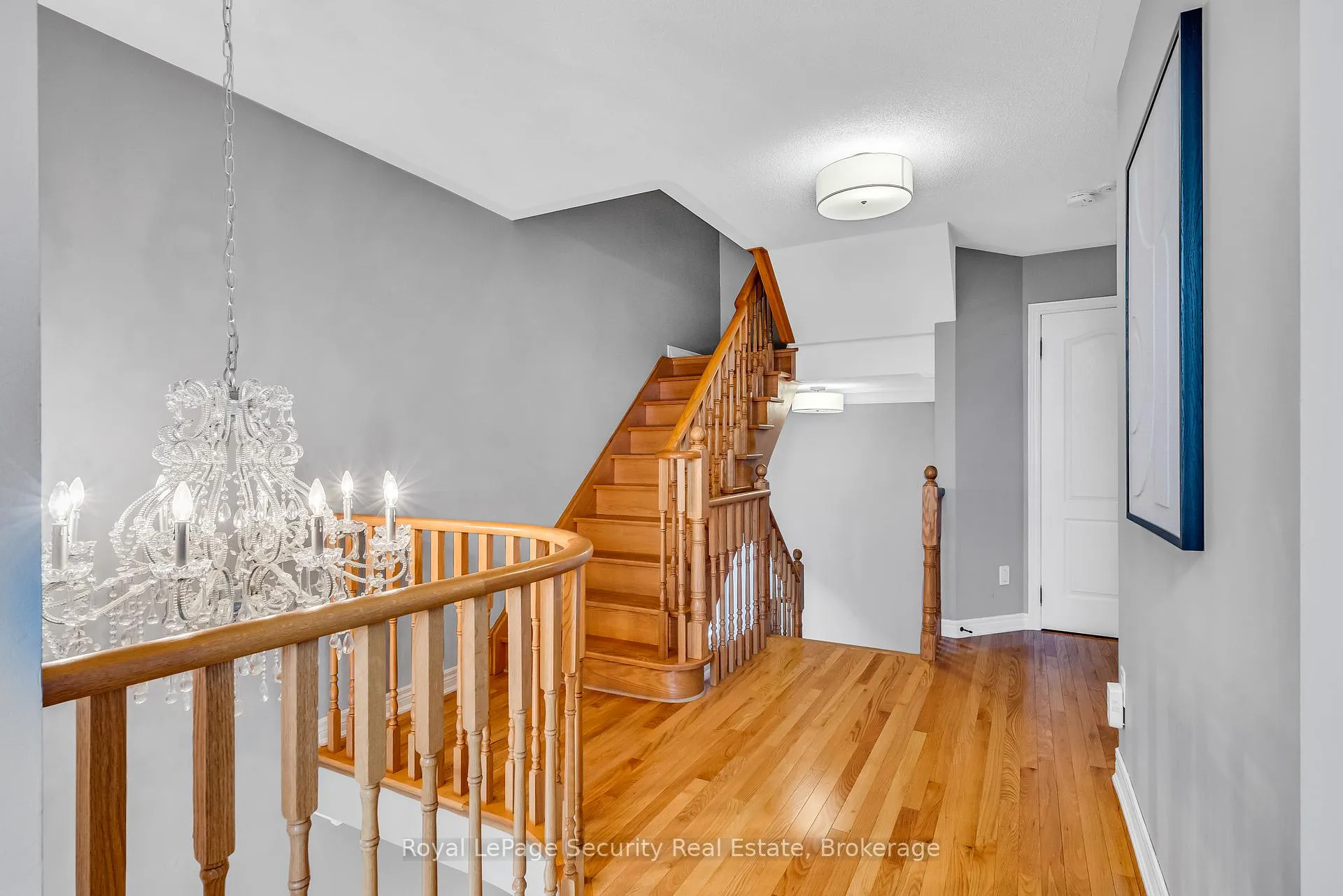 Photo 20 of 40 Summit Drive, Vaughan, Vellore Village — HOMEH
