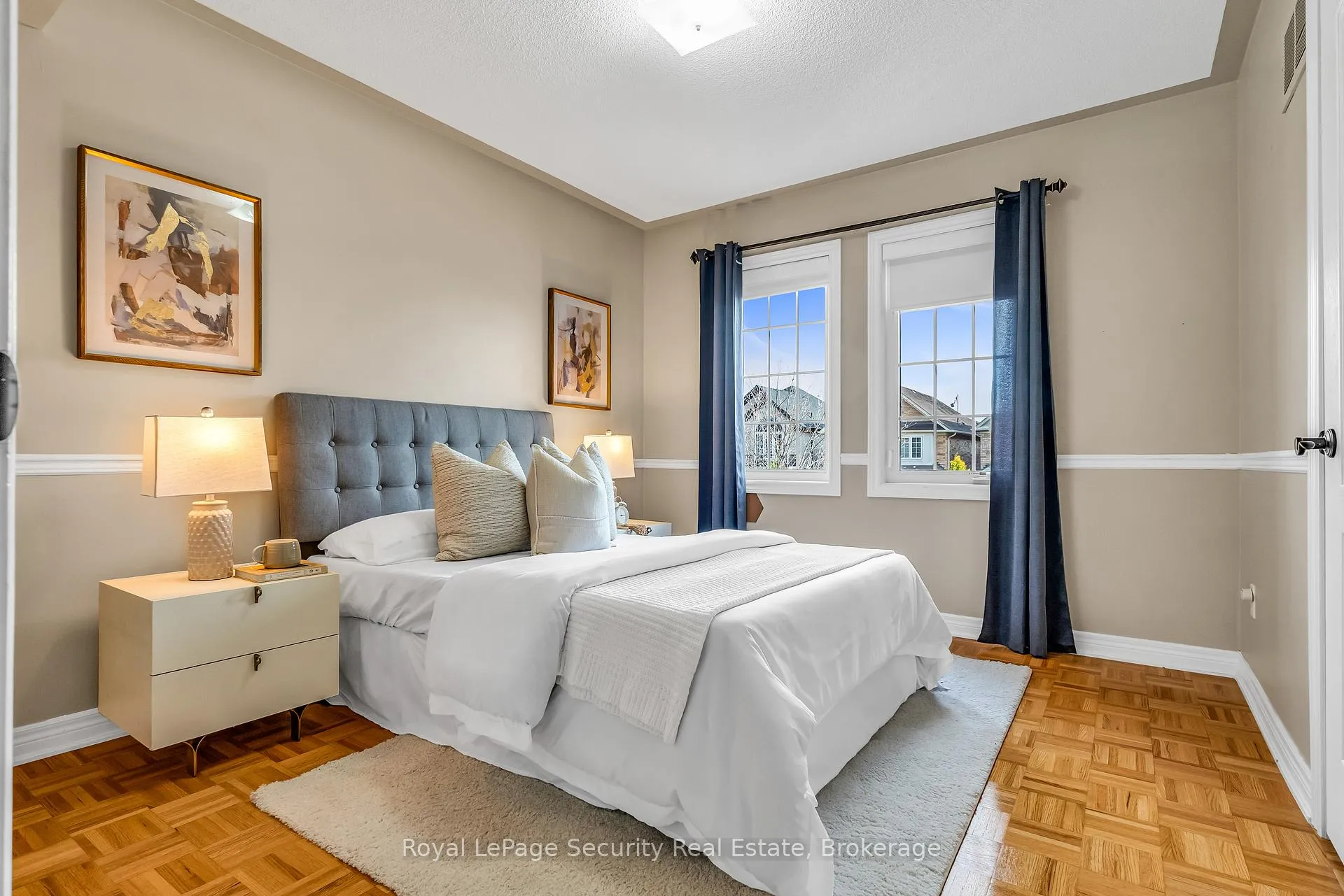 Photo 23 of 40 Summit Drive, Vaughan, Vellore Village — HOMEH