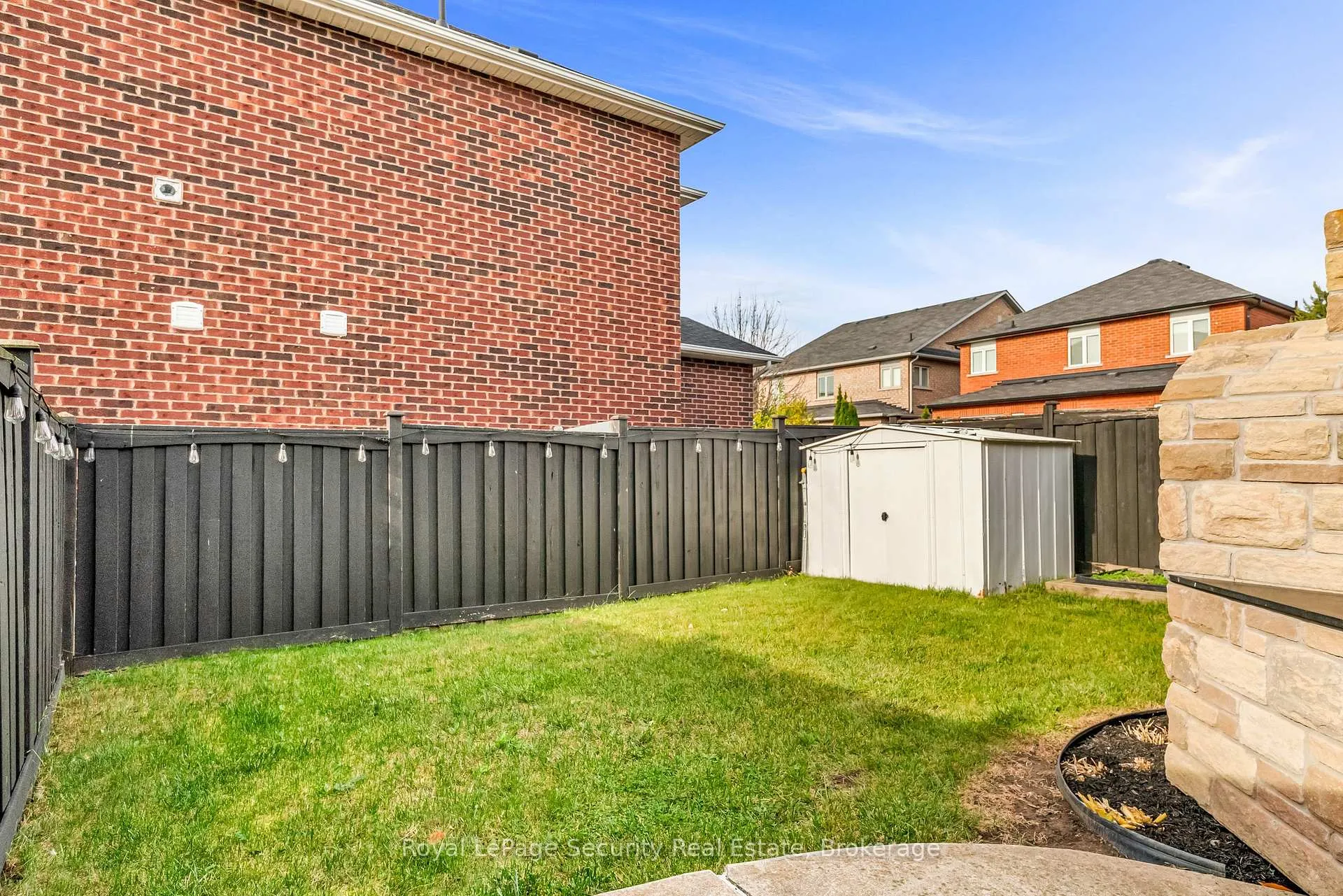 Photo 39 of 40 Summit Drive, Vaughan, Vellore Village — HOMEH