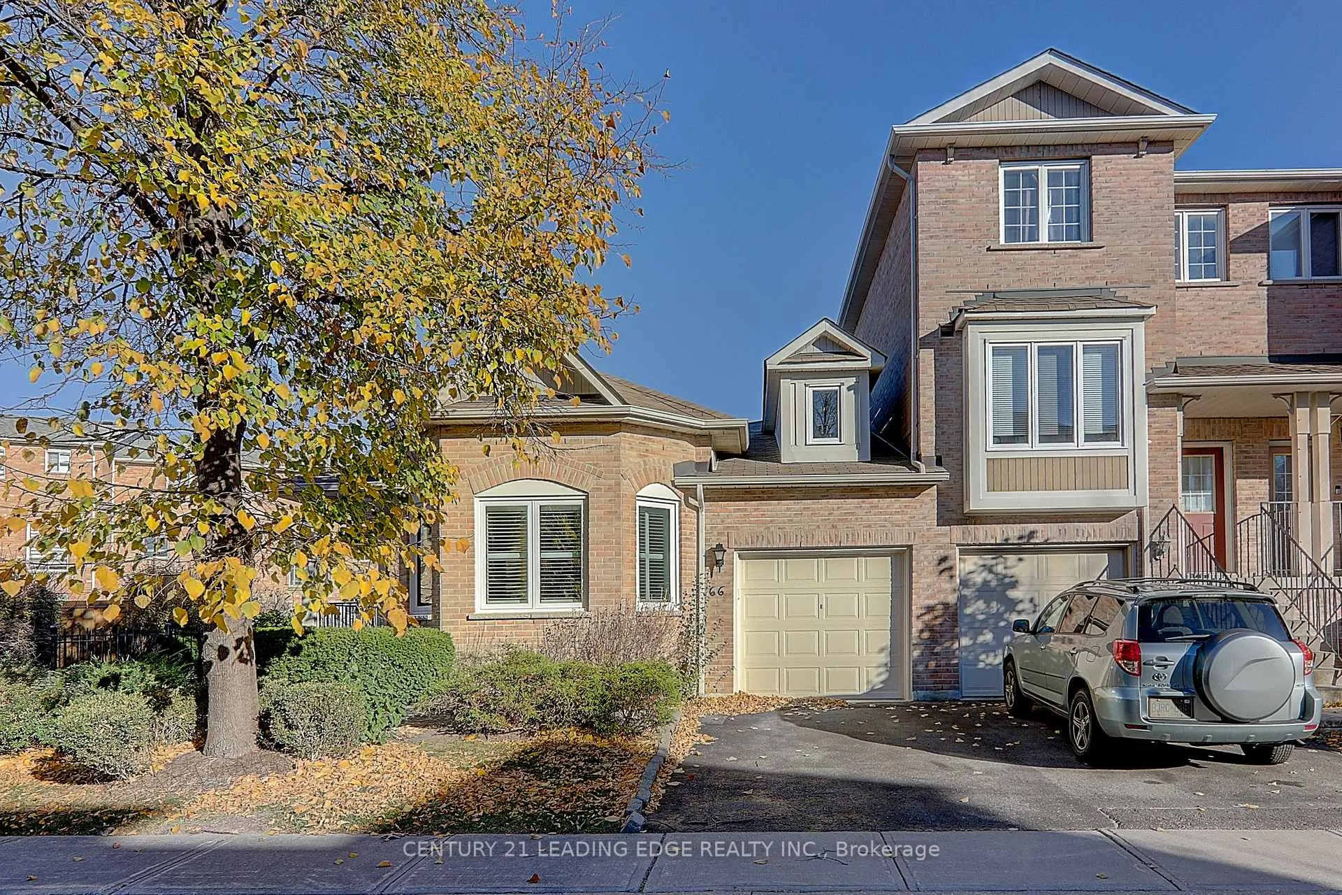 Photo 3 of 66 Rougehaven Way, Markham, Vinegar Hill — HOMEH