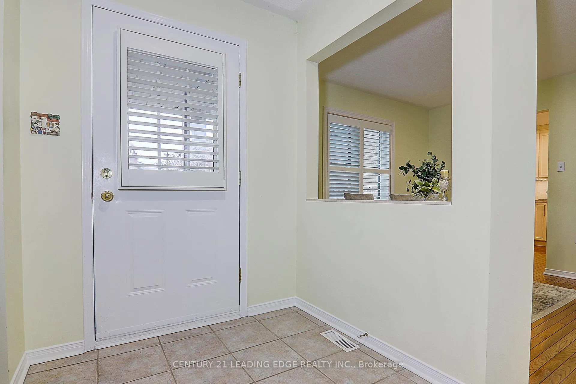 Photo 4 of 66 Rougehaven Way, Markham, Vinegar Hill — HOMEH