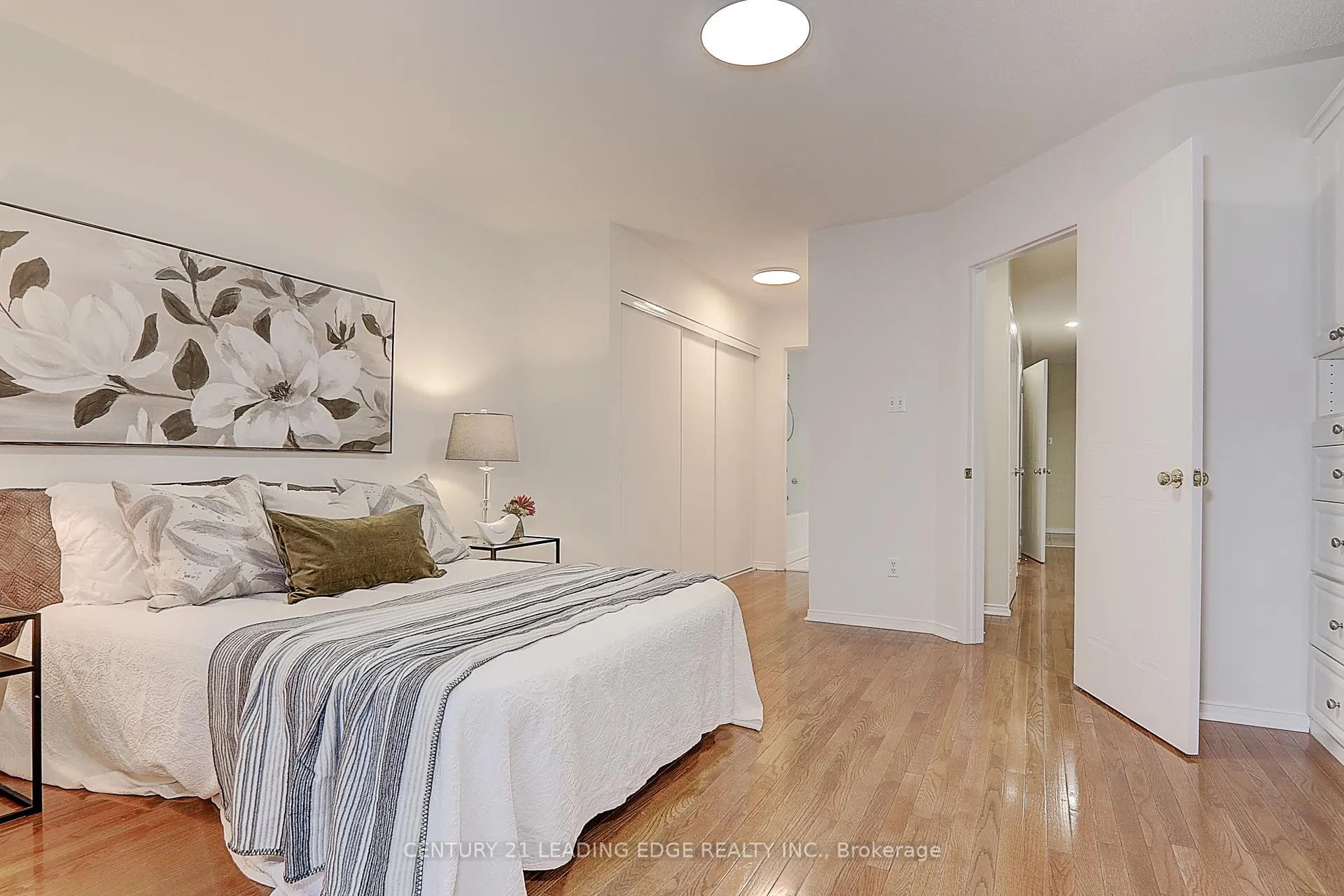 Photo 14 of 66 Rougehaven Way, Markham, Vinegar Hill — HOMEH