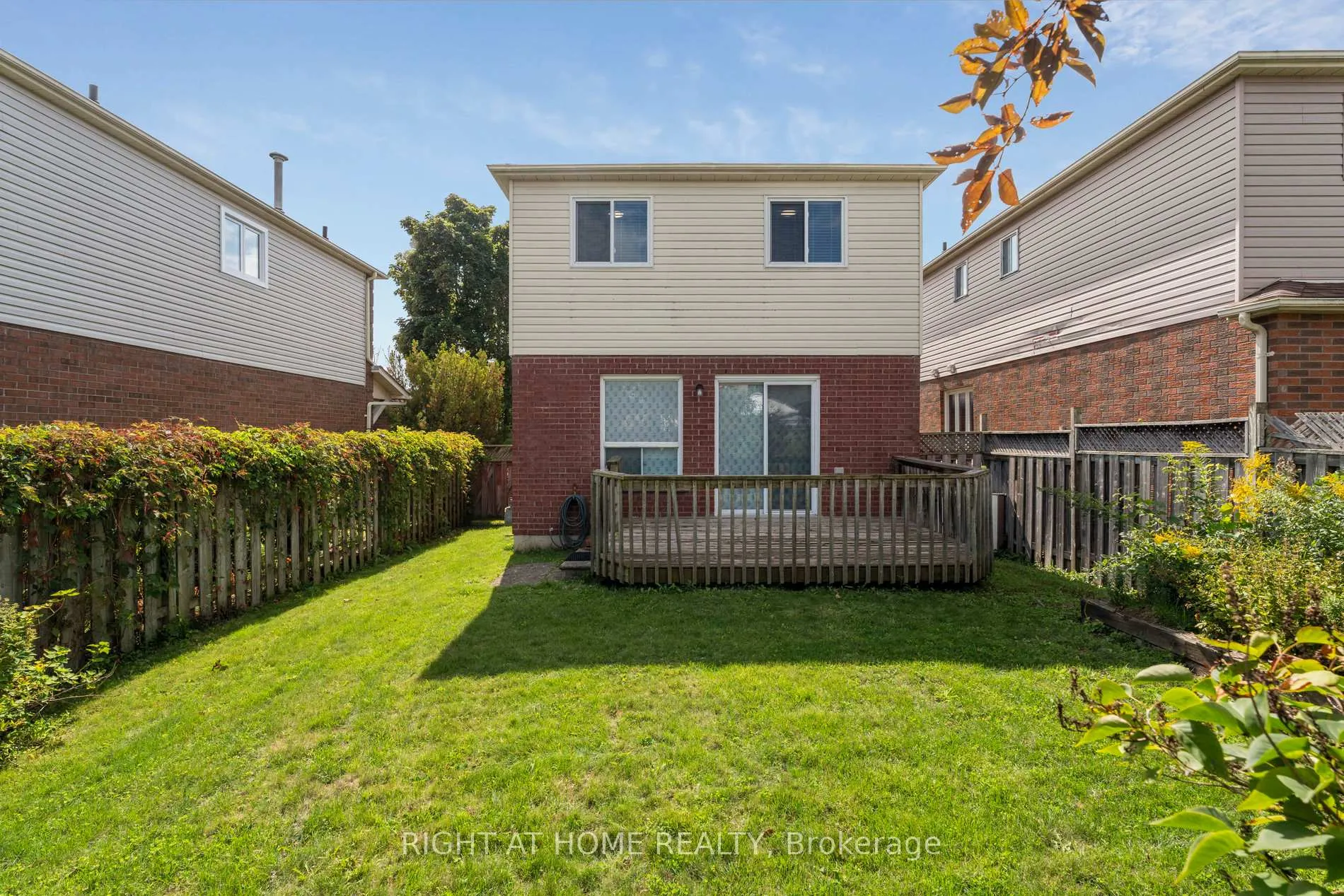 Photo 23 of 115 Laidlaw Drive, Barrie, West Bayfield — HOMEH