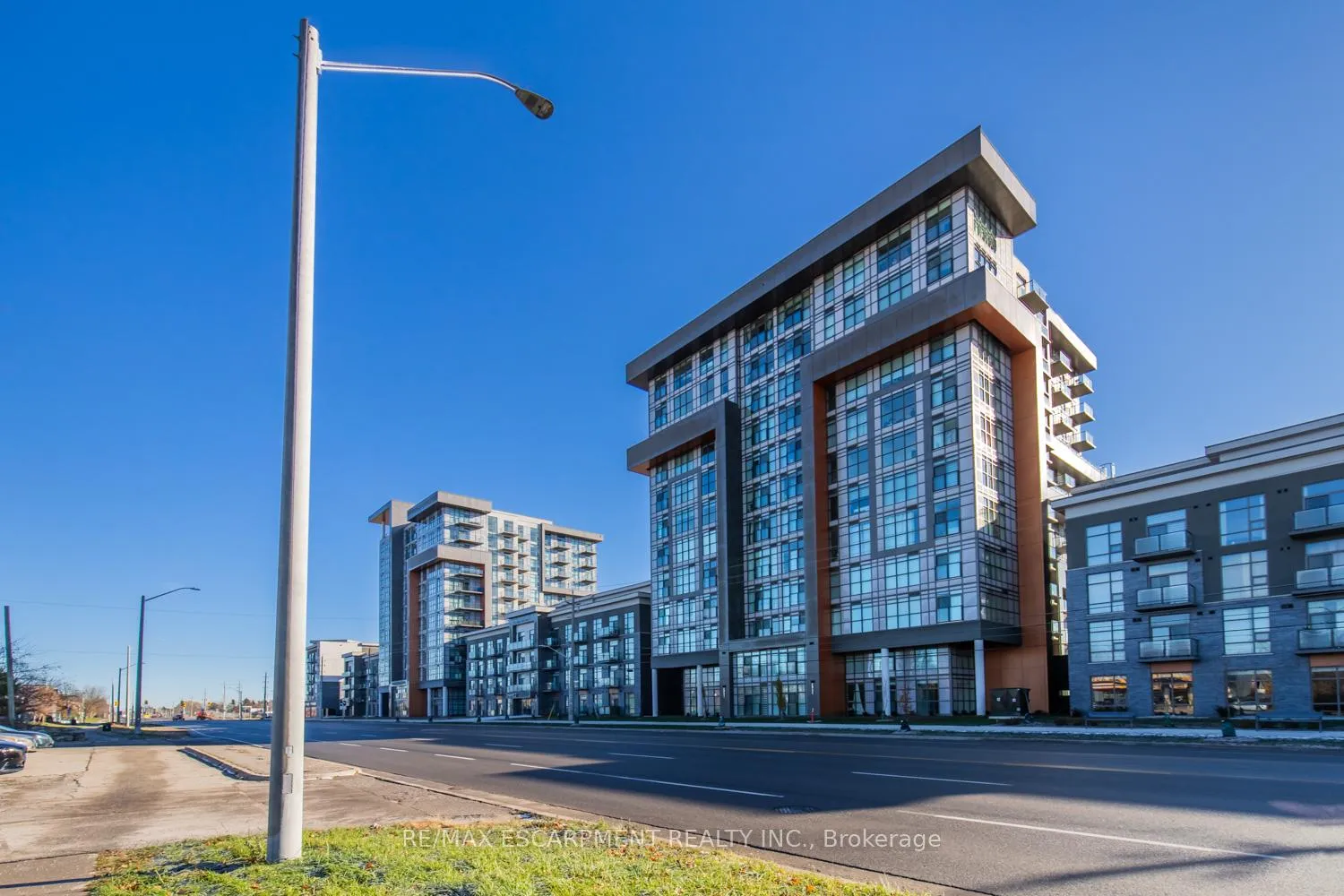 Photo 1 of Unit 502, 460 Dundas Street E, Hamilton, Waterdown — HOMEH