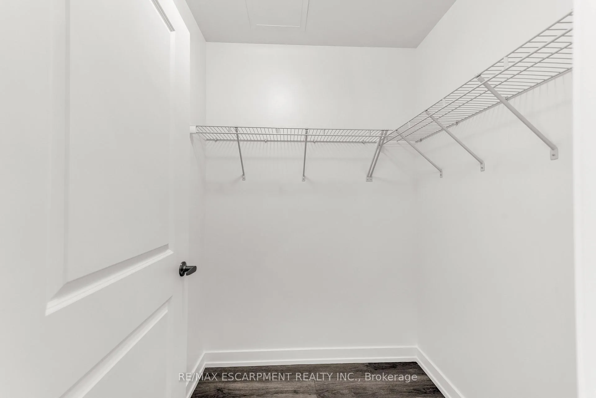 Photo 8 of Unit 502, 460 Dundas Street E, Hamilton, Waterdown — HOMEH