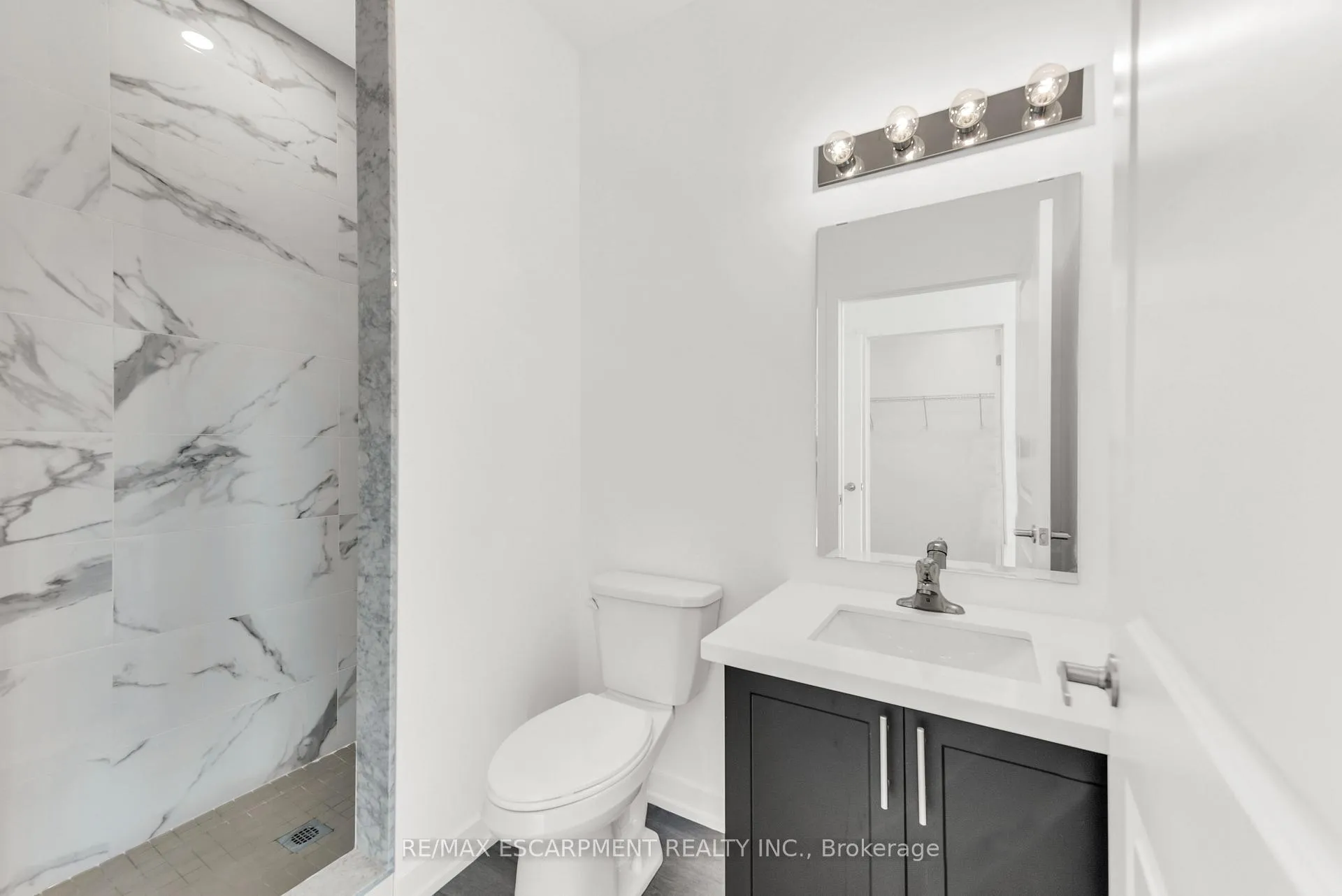 Photo 9 of Unit 502, 460 Dundas Street E, Hamilton, Waterdown — HOMEH