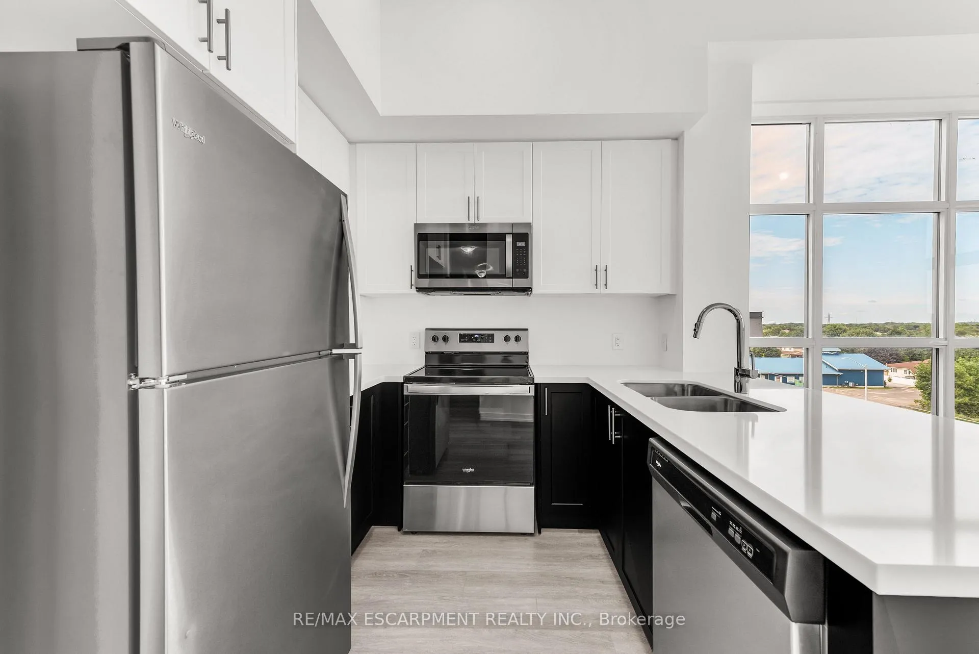 Photo 14 of Unit 502, 460 Dundas Street E, Hamilton, Waterdown — HOMEH