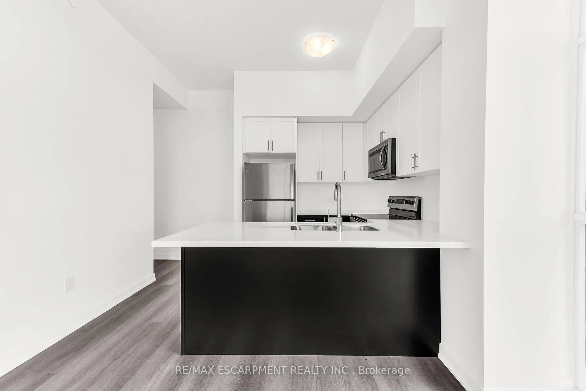 Photo 17 of Unit 502, 460 Dundas Street E, Hamilton, Waterdown — HOMEH