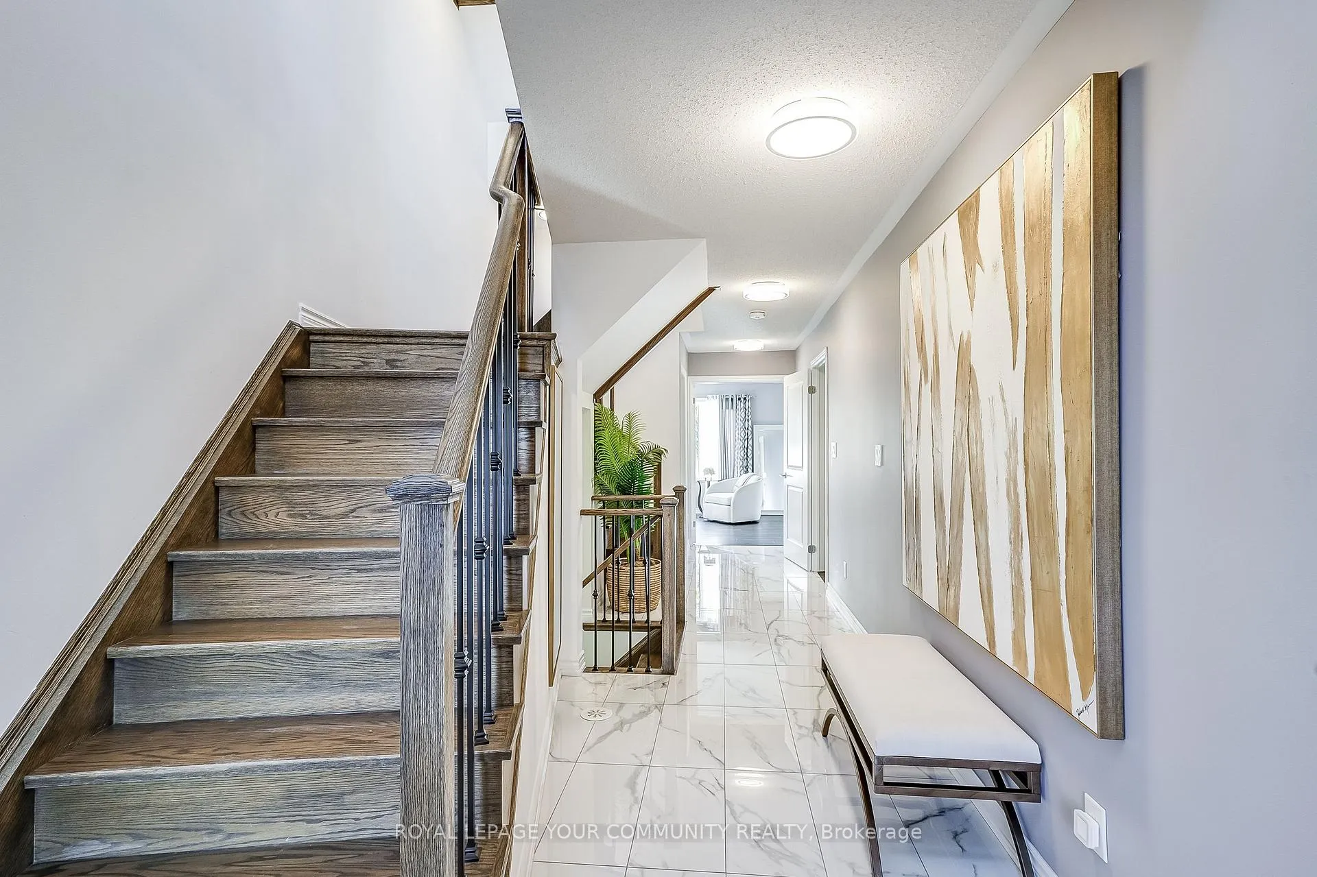 Photo 3 of 138 Golden Trail, Vaughan, Patterson — HOMEH