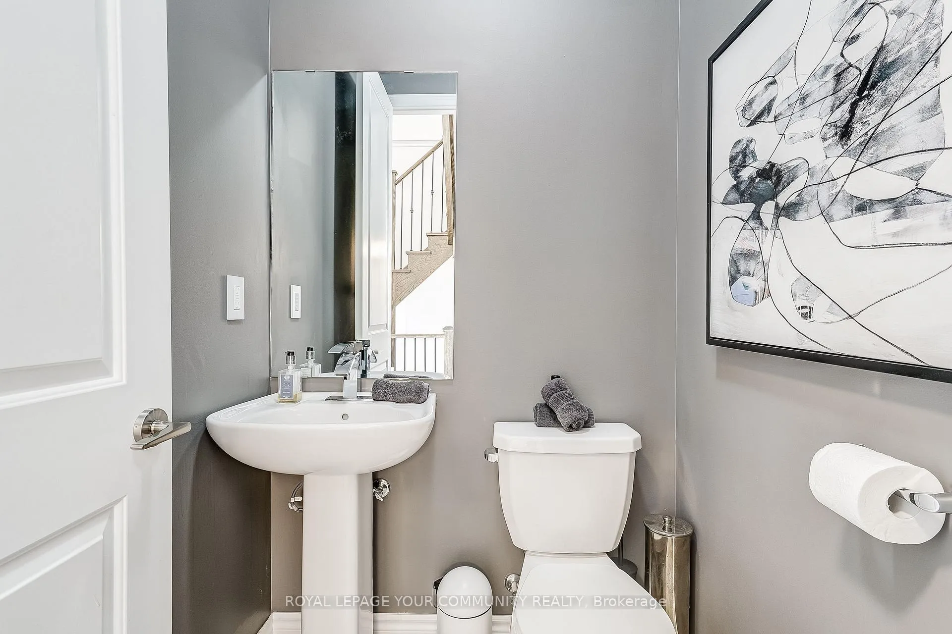 Photo 11 of 138 Golden Trail, Vaughan, Patterson — HOMEH