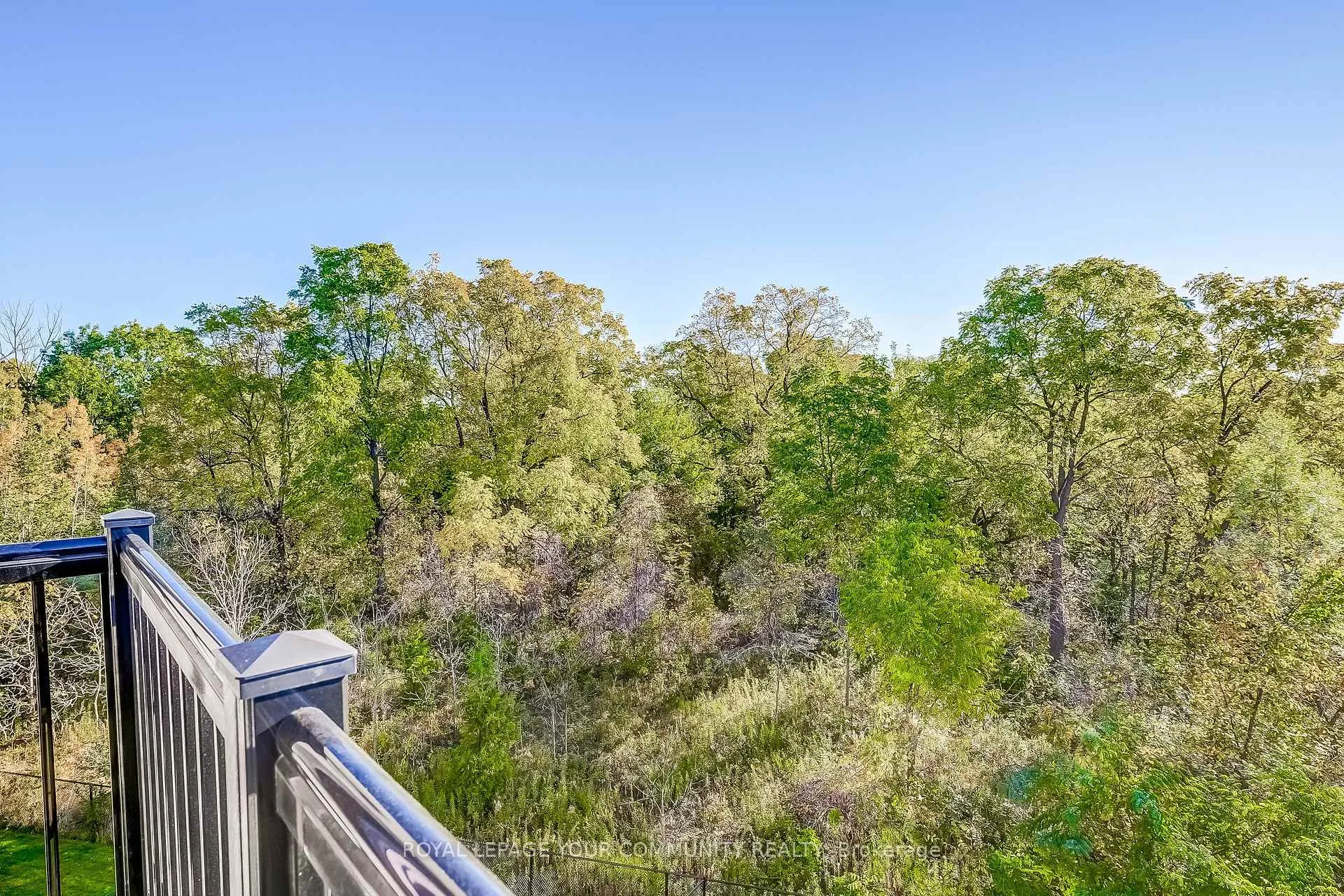 Photo 21 of 138 Golden Trail, Vaughan, Patterson — HOMEH