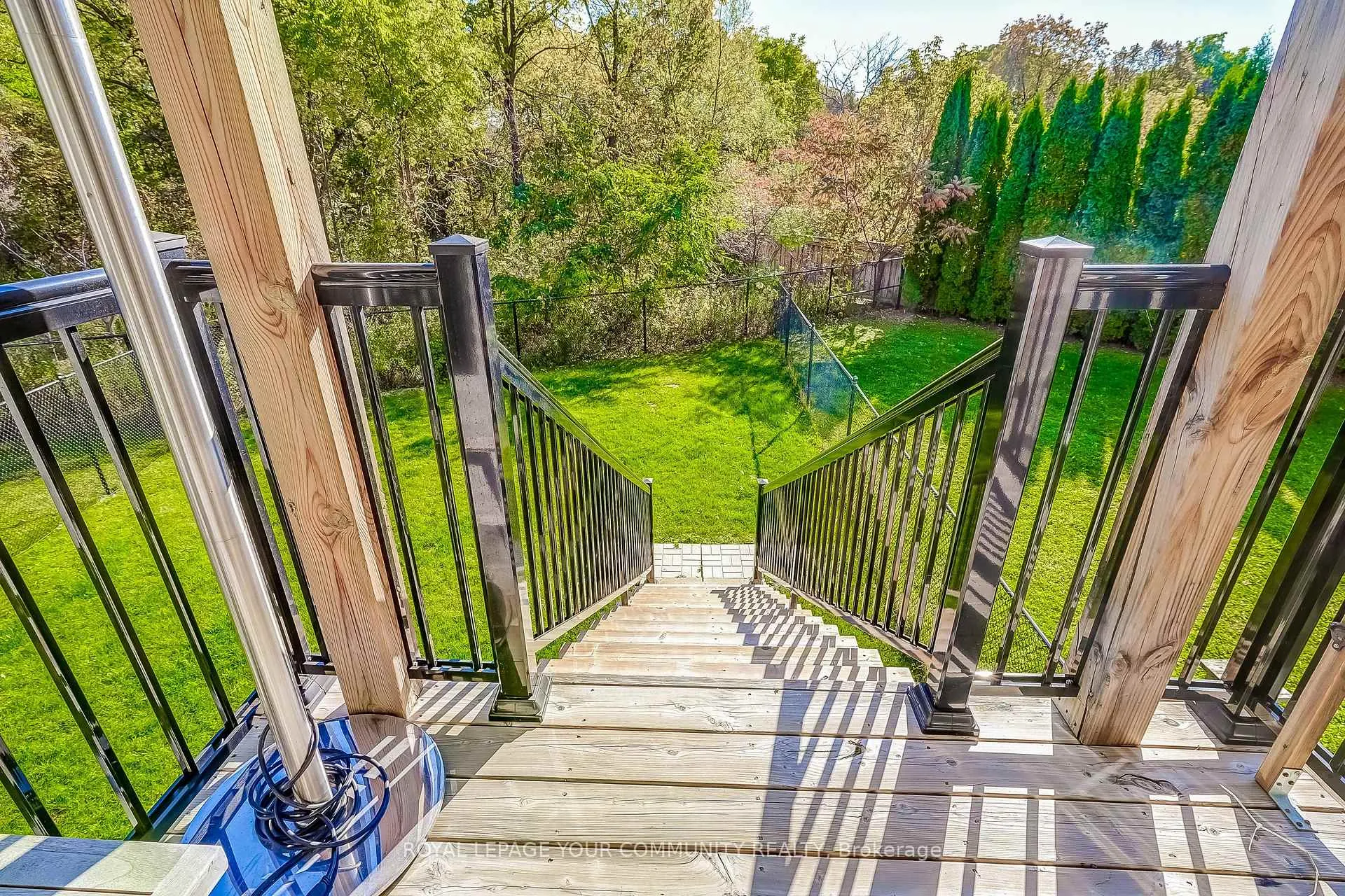 Photo 35 of 138 Golden Trail, Vaughan, Patterson — HOMEH