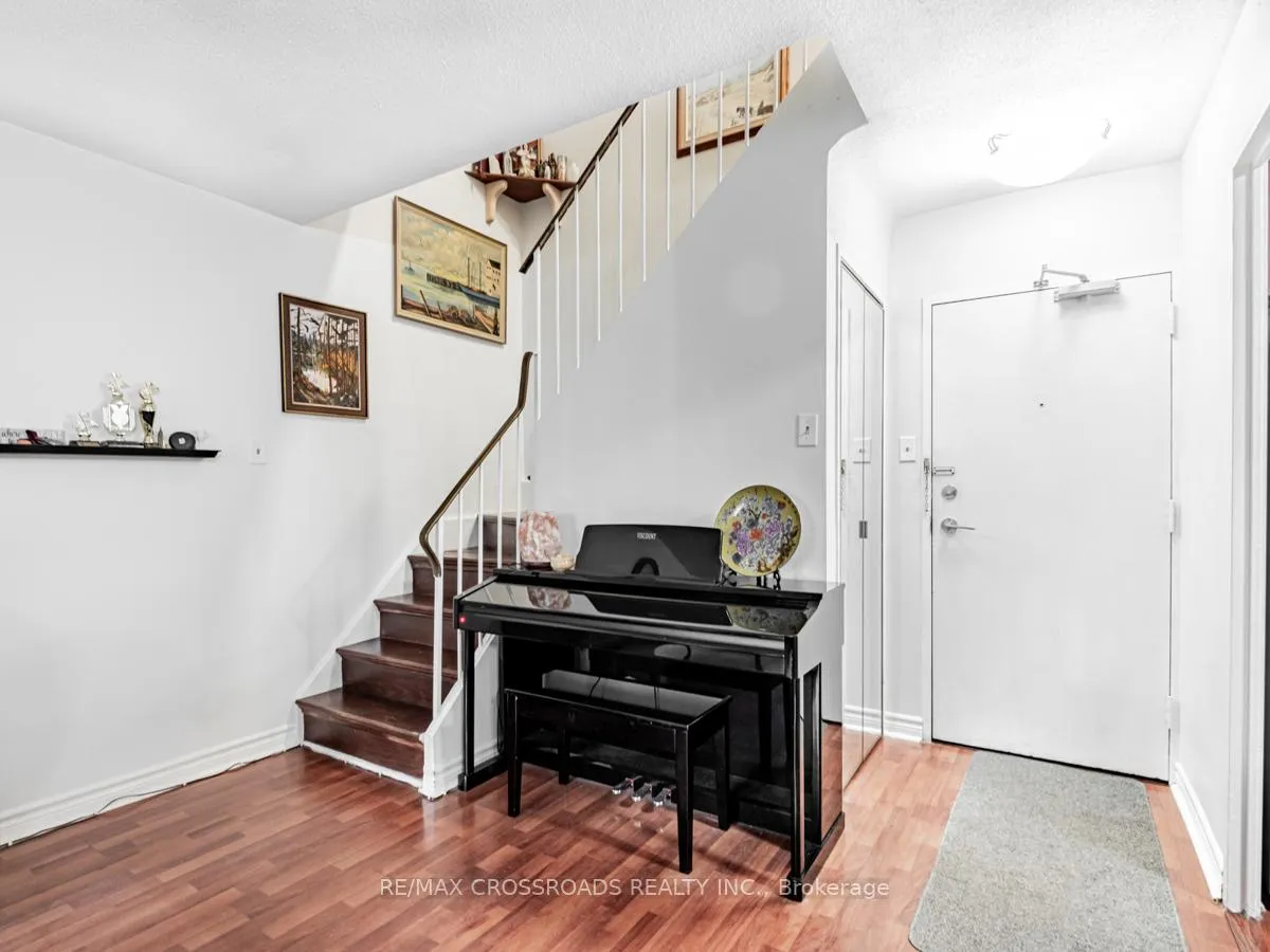 Photo 3 of Unit 119, 16 Elgin Street, Markham, Thornhill — HOMEH