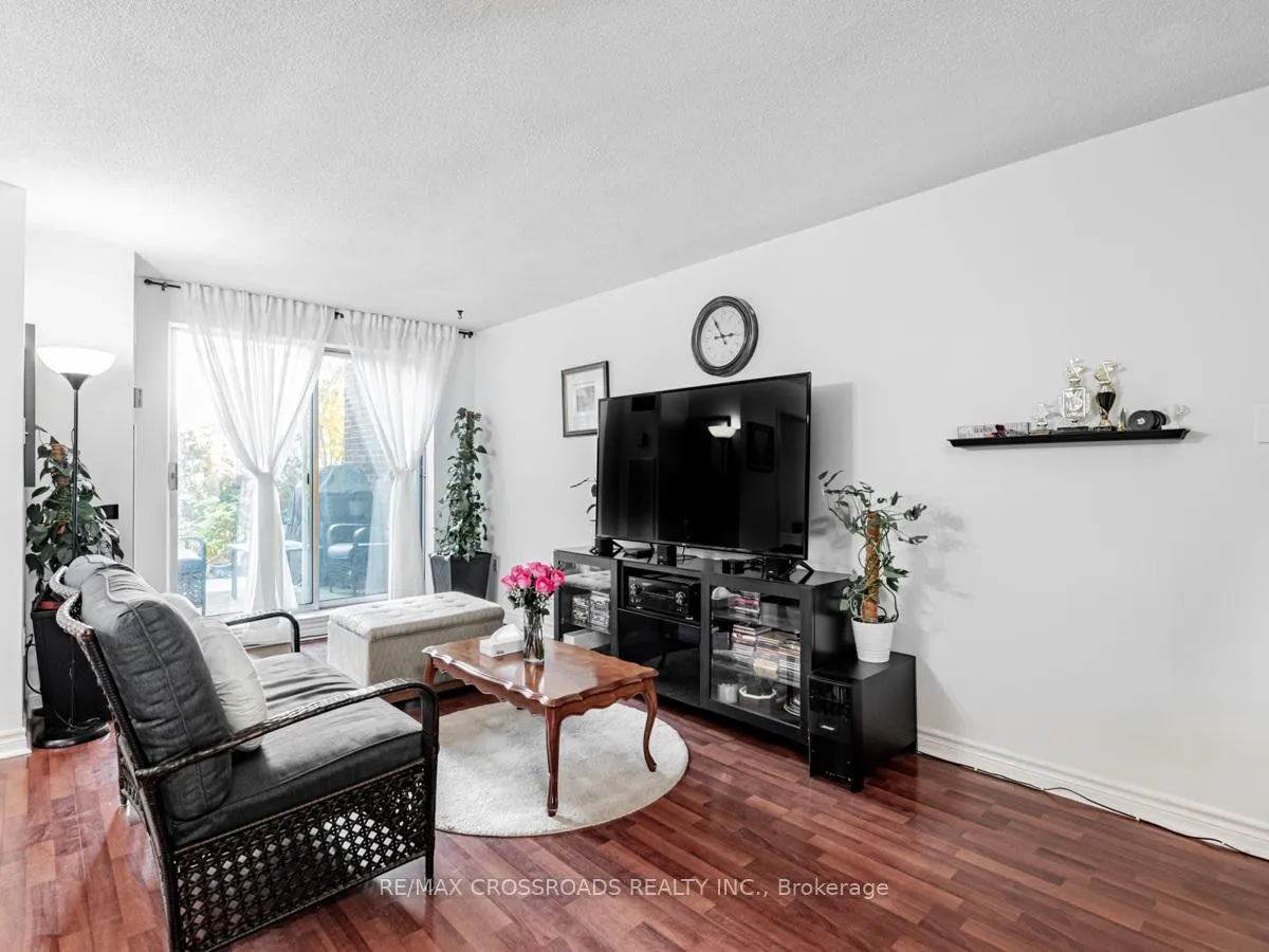 Photo 4 of Unit 119, 16 Elgin Street, Markham, Thornhill — HOMEH