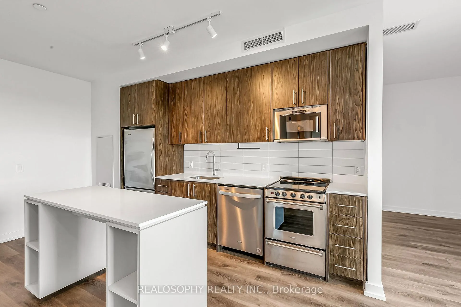 Photo 3 of Unit 602, 115 Larchmount Avenue, Toronto, South Riverdale — HOMEH