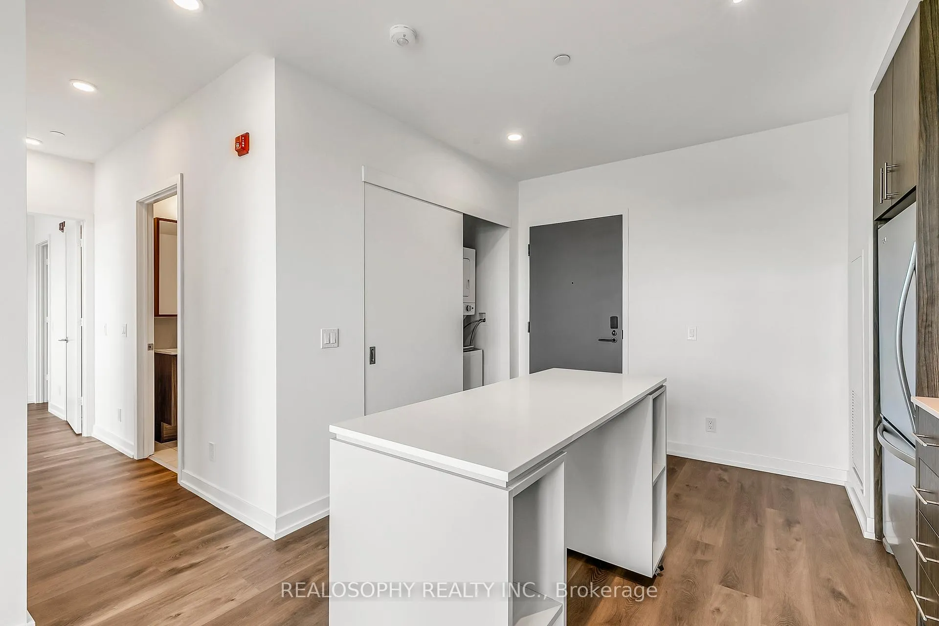 Photo 7 of Unit 602, 115 Larchmount Avenue, Toronto, South Riverdale — HOMEH