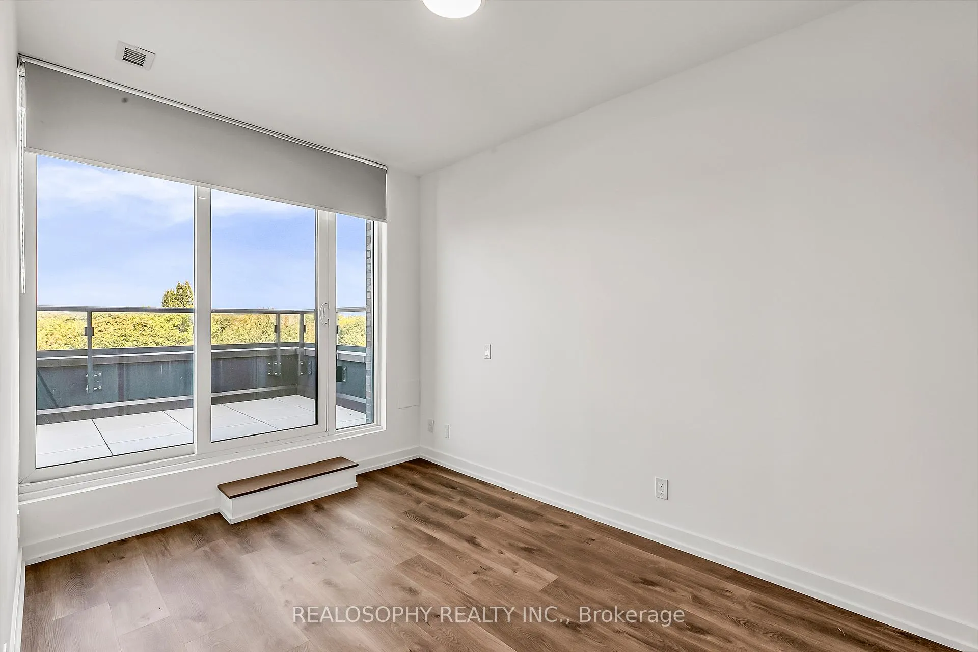 Photo 9 of Unit 602, 115 Larchmount Avenue, Toronto, South Riverdale — HOMEH