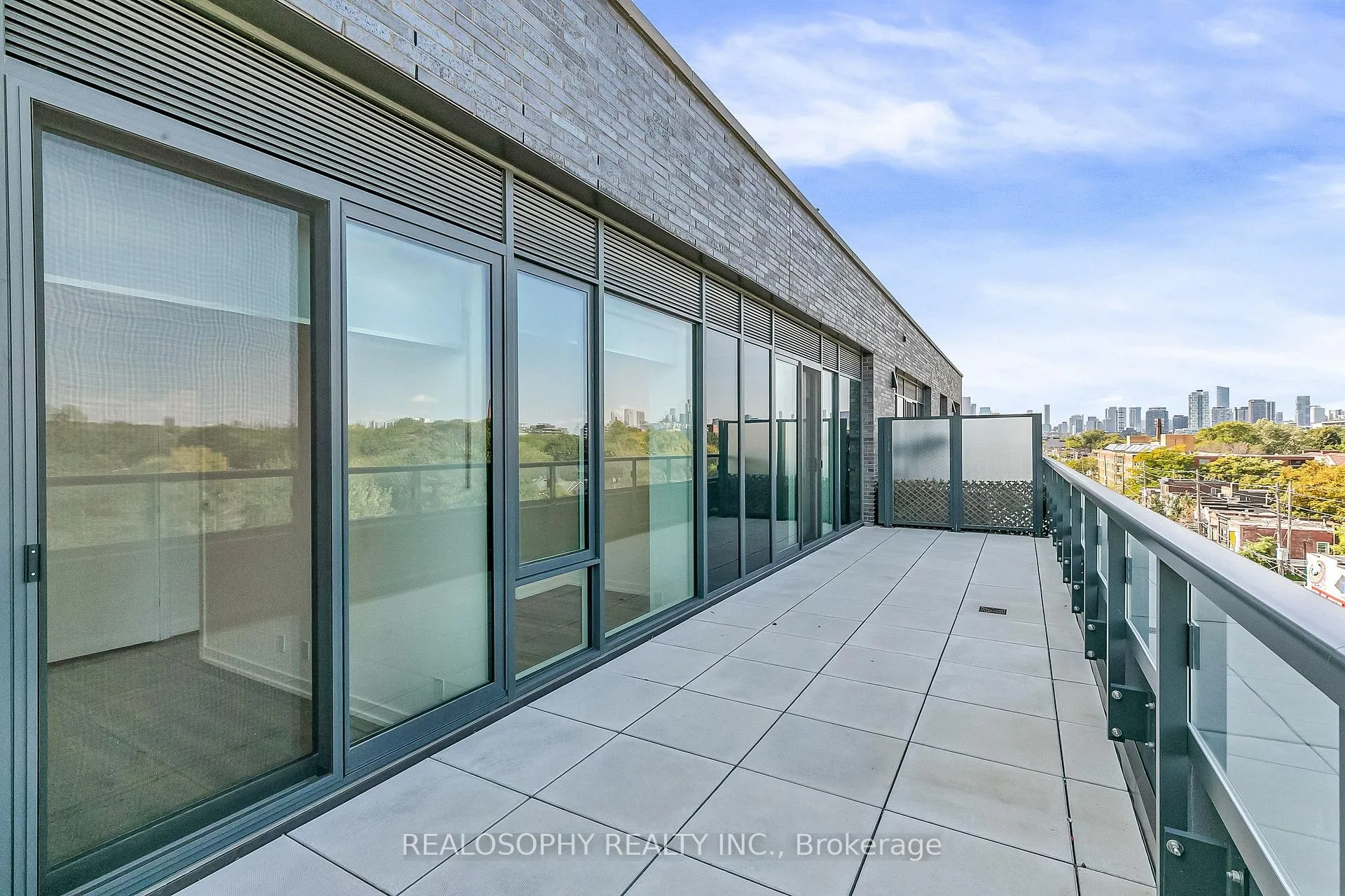 Photo 15 of Unit 602, 115 Larchmount Avenue, Toronto, South Riverdale — HOMEH