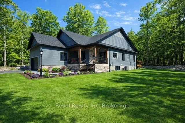 Photo 2 of 517 Silverbirch Drive, Tiny, Rural Tiny — HOMEH
