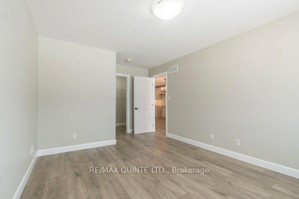 Photo 9 of 61 Sandhu Crescent, Belleville, Belleville Ward — HOMEH