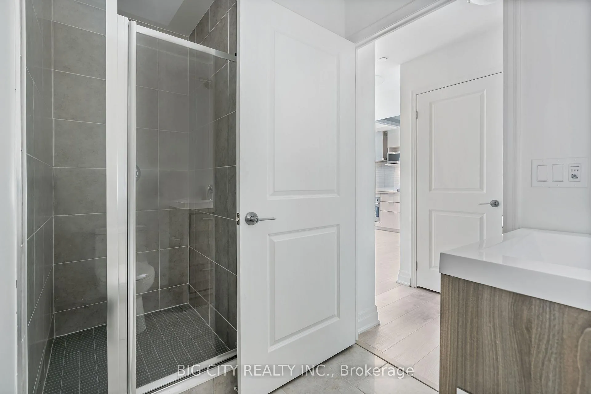 Photo 8 of Unit 515, 18 Rouge Valley Drive W, Markham, Unionville — HOMEH