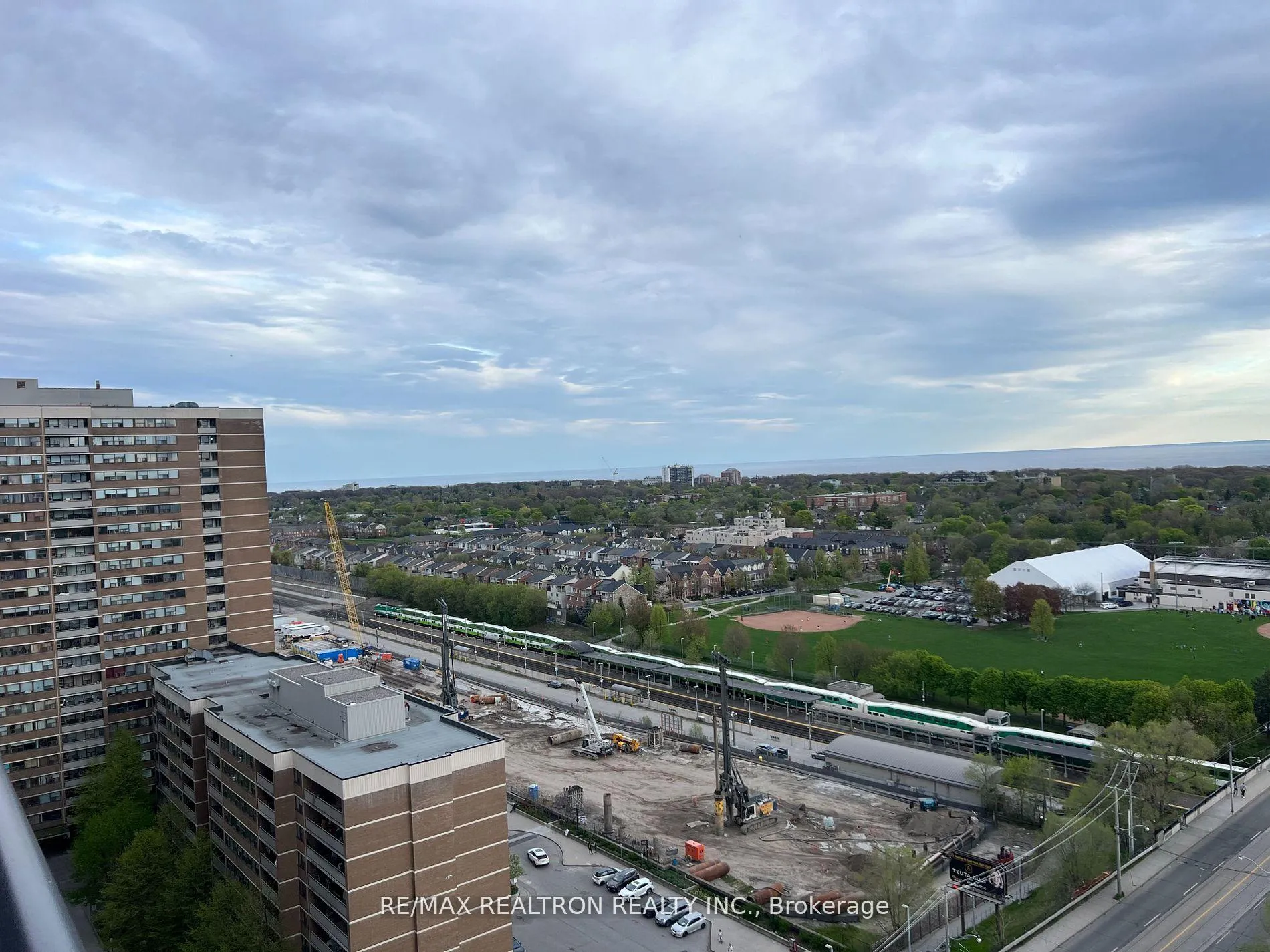 Photo 3 of Unit 1808, 286 Main Street, Toronto, East End-Danforth — HOMEH