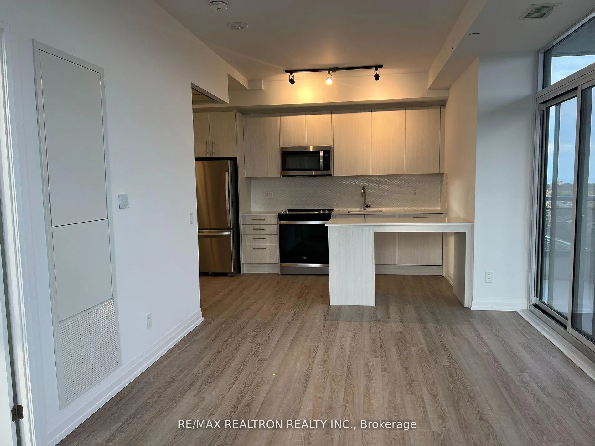 Photo 14 of Unit 1808, 286 Main Street, Toronto, East End-Danforth — HOMEH