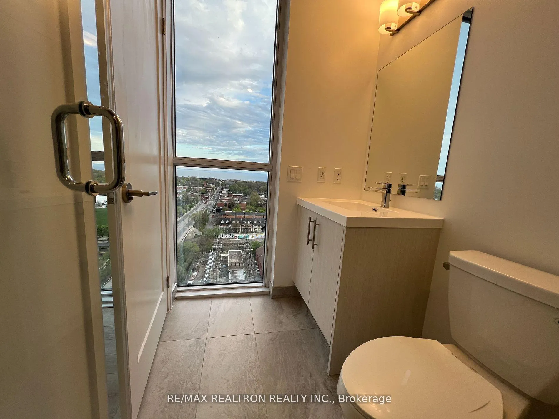 Photo 26 of Unit 1808, 286 Main Street, Toronto, East End-Danforth — HOMEH
